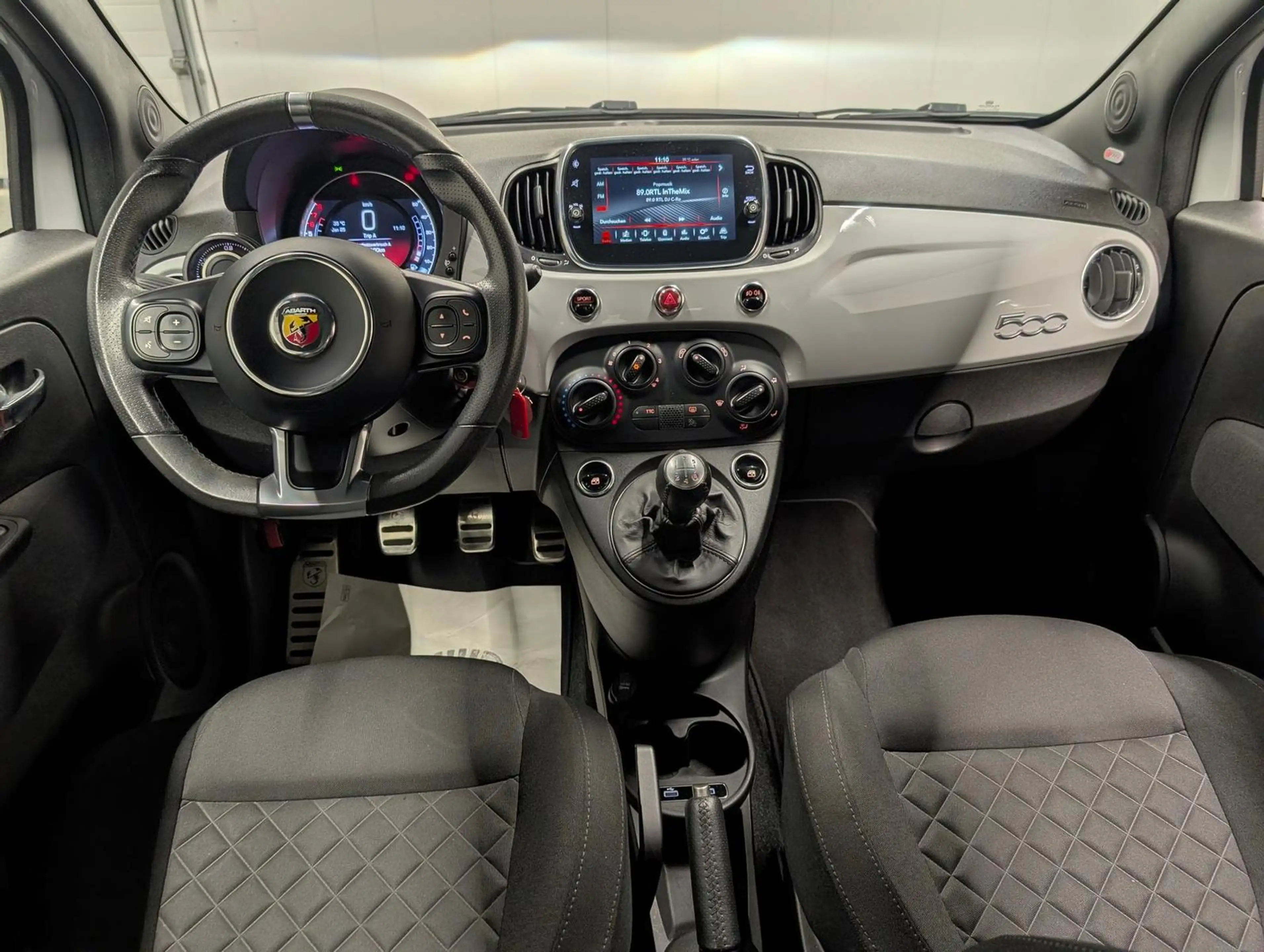 Abarth 595 Bi-Xenon/U-Connect/Beats/PDC/DAB/17-LM — photo 13