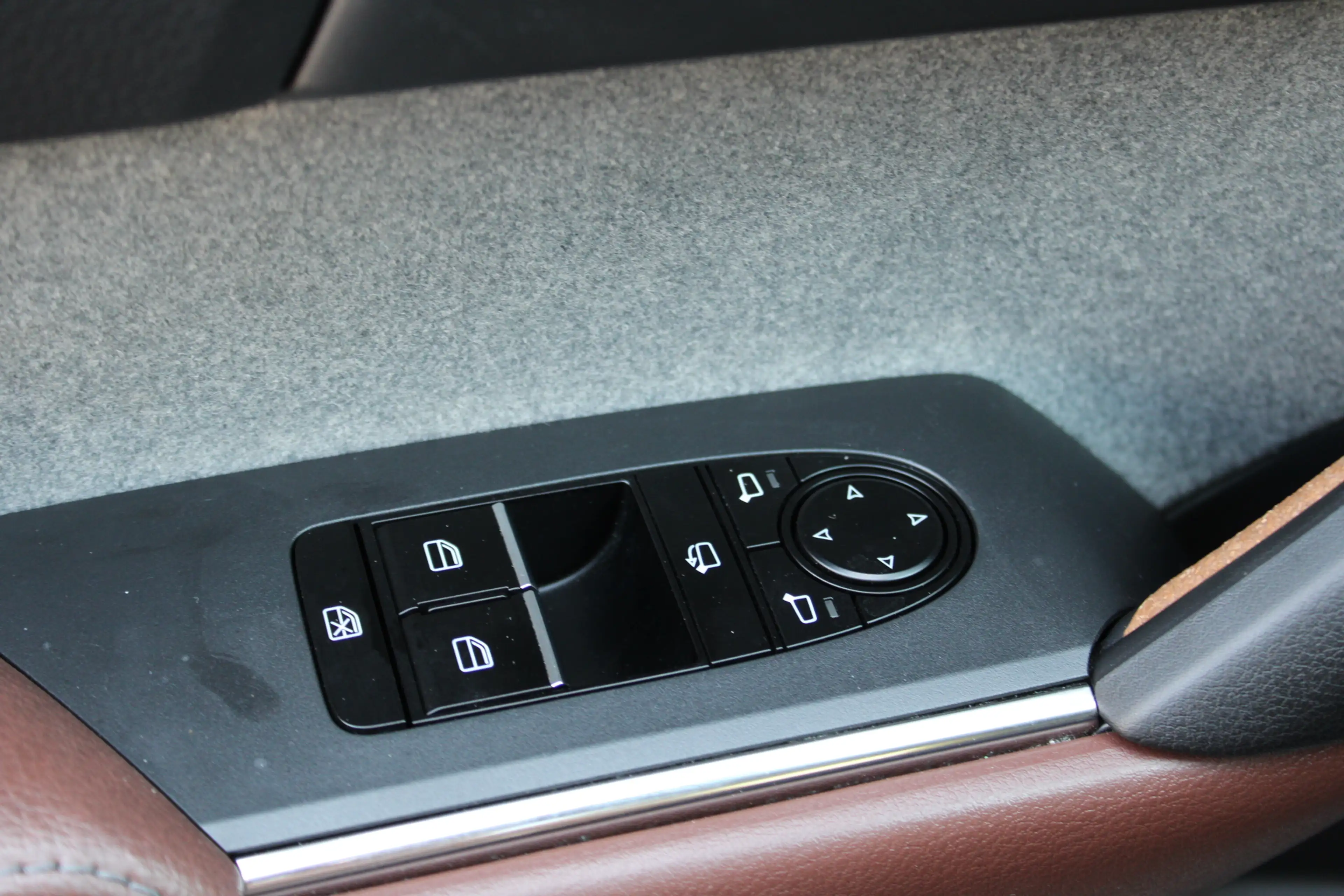 Mazda MX-30 e-SkyActiv 145 Luxury 36 kWh | Panoramadak | Full — photo 17
