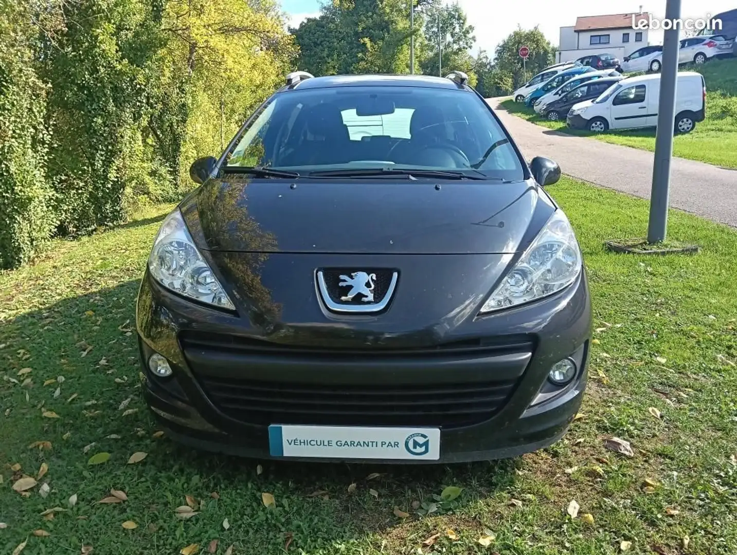 Peugeot 207 1.6 HDi 92 cv Révisé & Garantie 12 mois Kit distribution remplacé Noir - 2