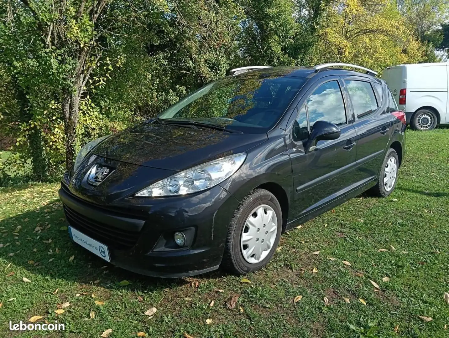 Peugeot 207 1.6 HDi 92 cv Révisé & Garantie 12 mois Kit distribution remplacé Zwart - 1