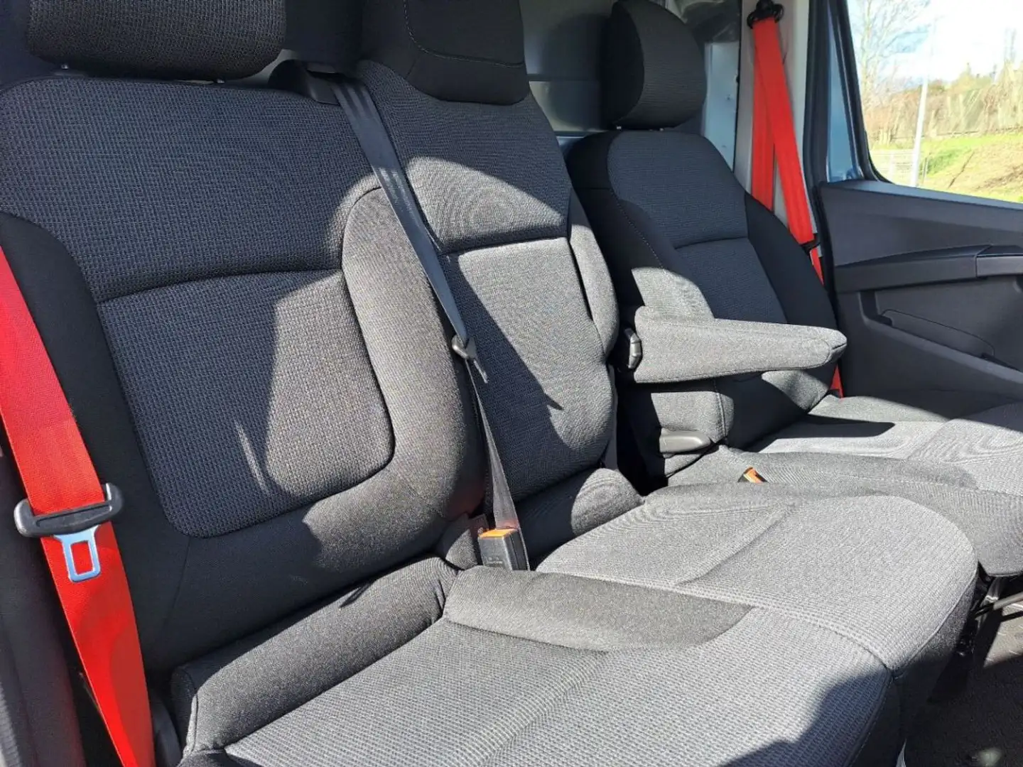 Renault Trafic FOURGON L2H1 3T BLUE DCI 150 GSR2 RED EDITION PLUS Blanc - 2