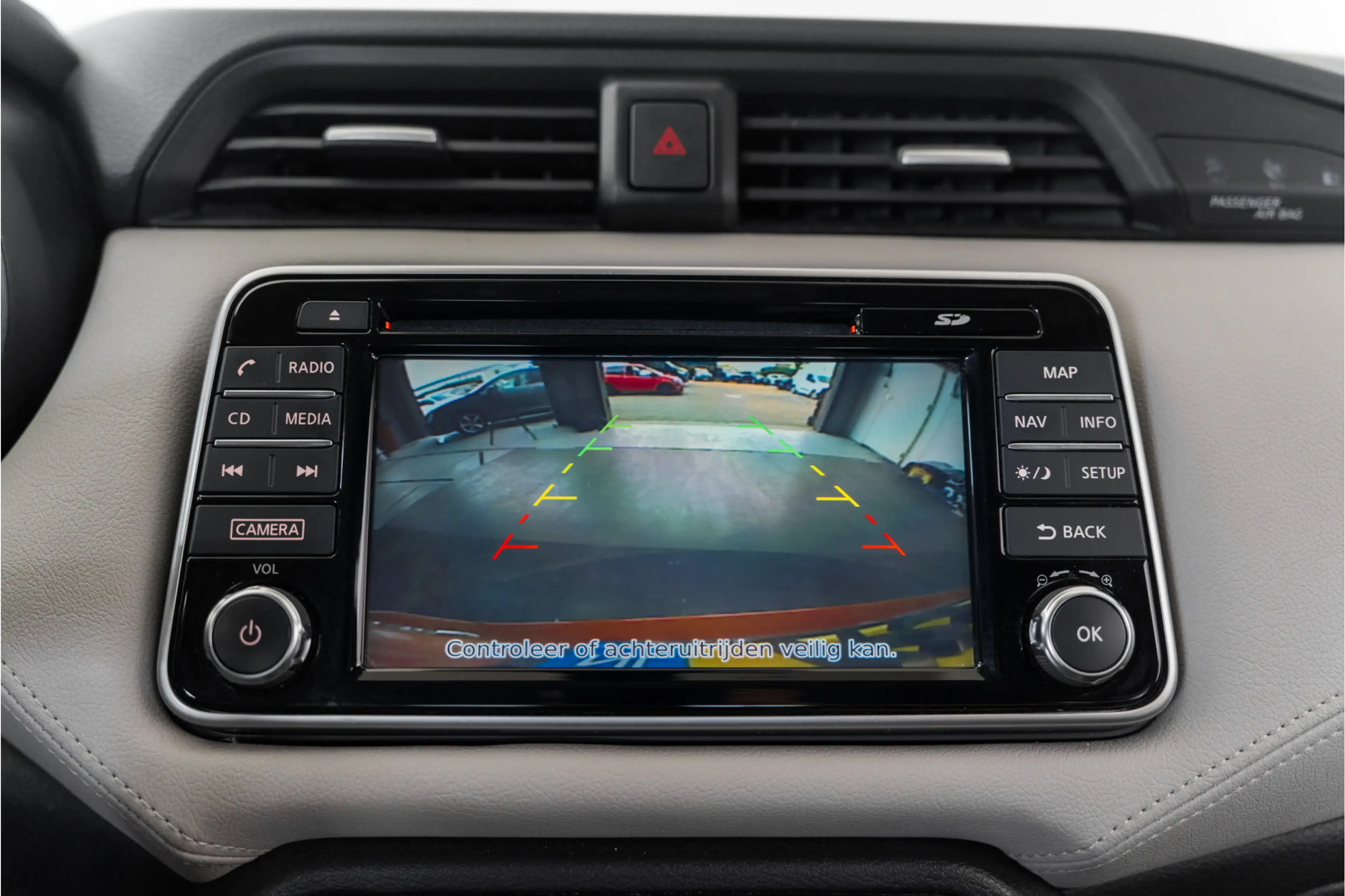 Nissan Micra 0.9 IG-T Tekna|camera|climatcontrol|cruisecontrol — photo 17