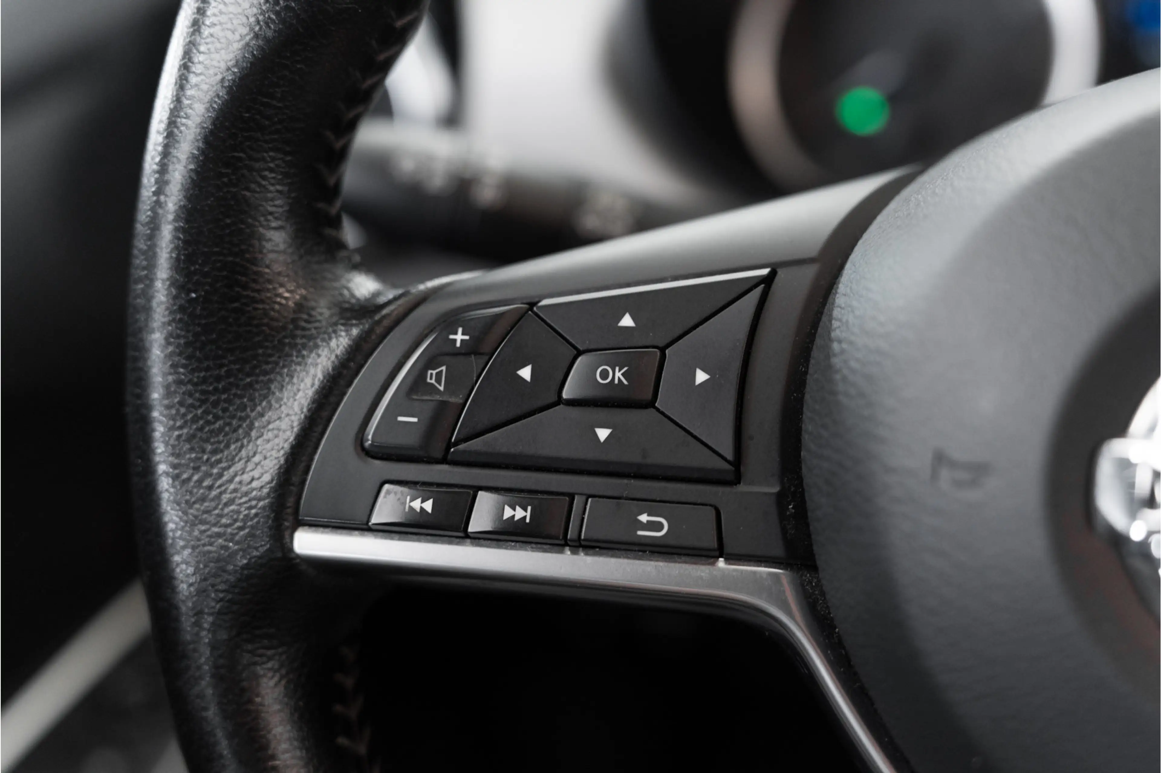 Nissan Micra 0.9 IG-T Tekna|camera|climatcontrol|cruisecontrol — photo 24