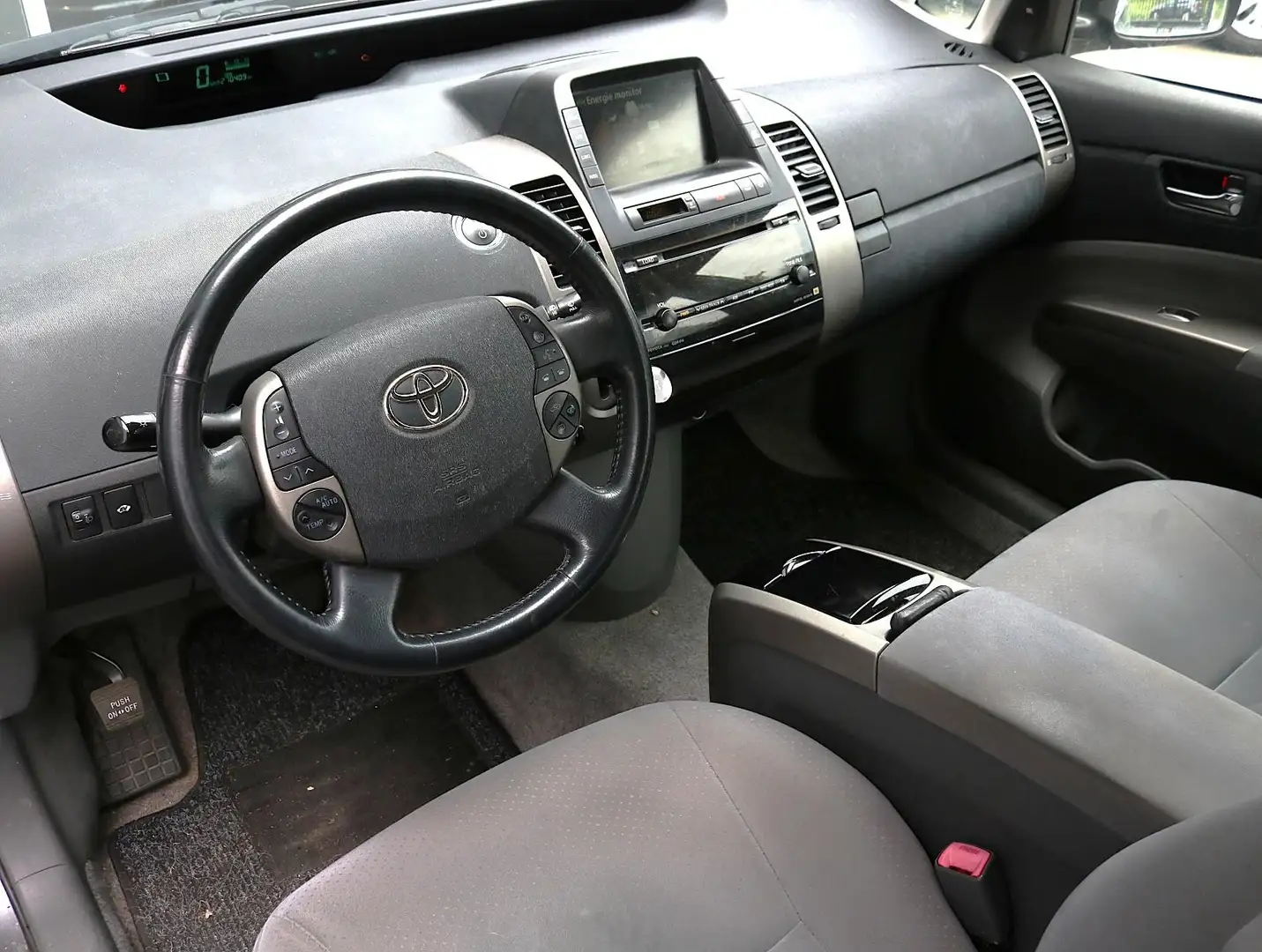 Toyota Prius 1.5 VVT-i Business Edition Grijs - 2