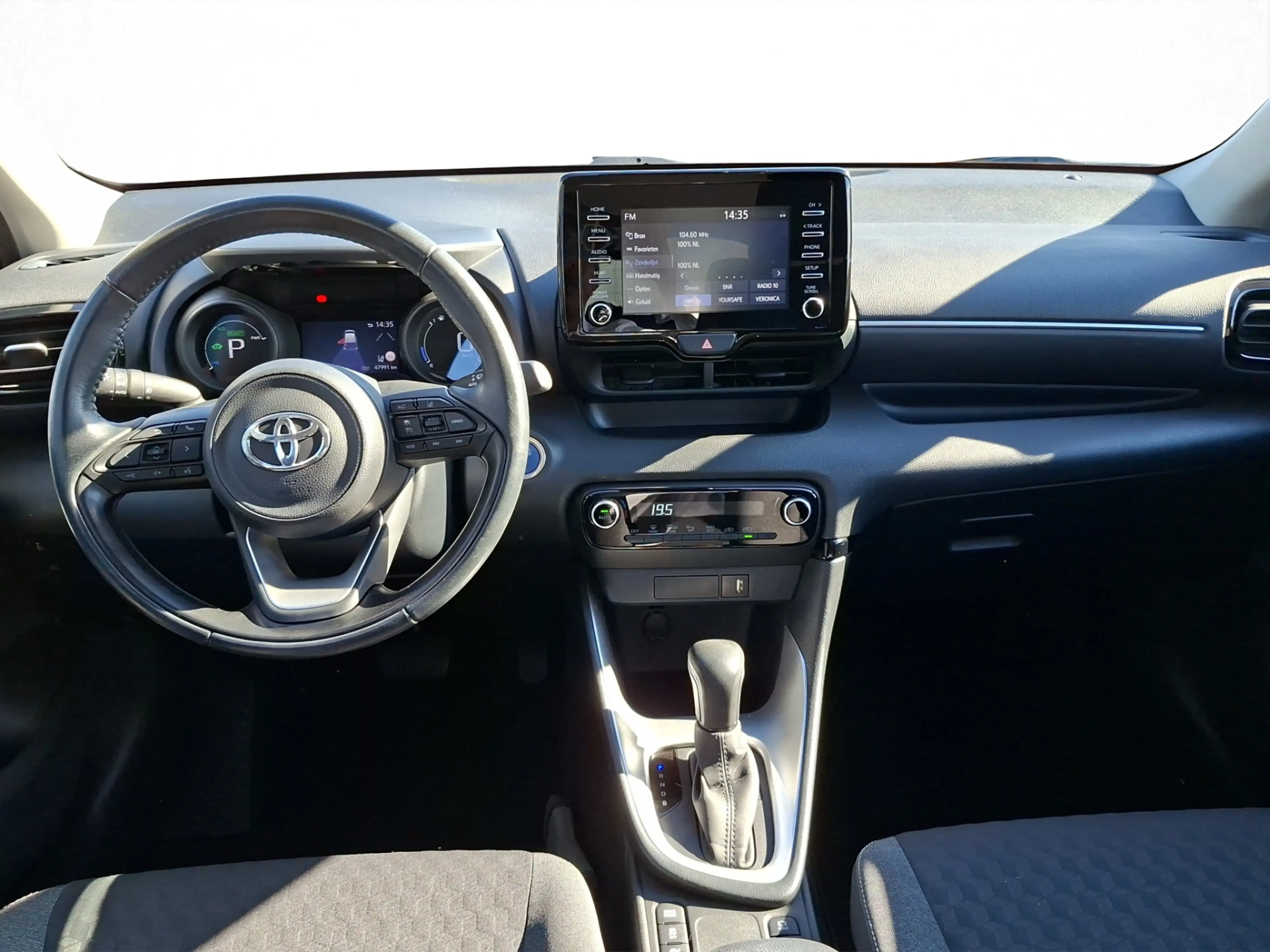 Toyota Yaris 1.5 Hybrid Dynamic | Dealer onderhouden | Climate — photo 5