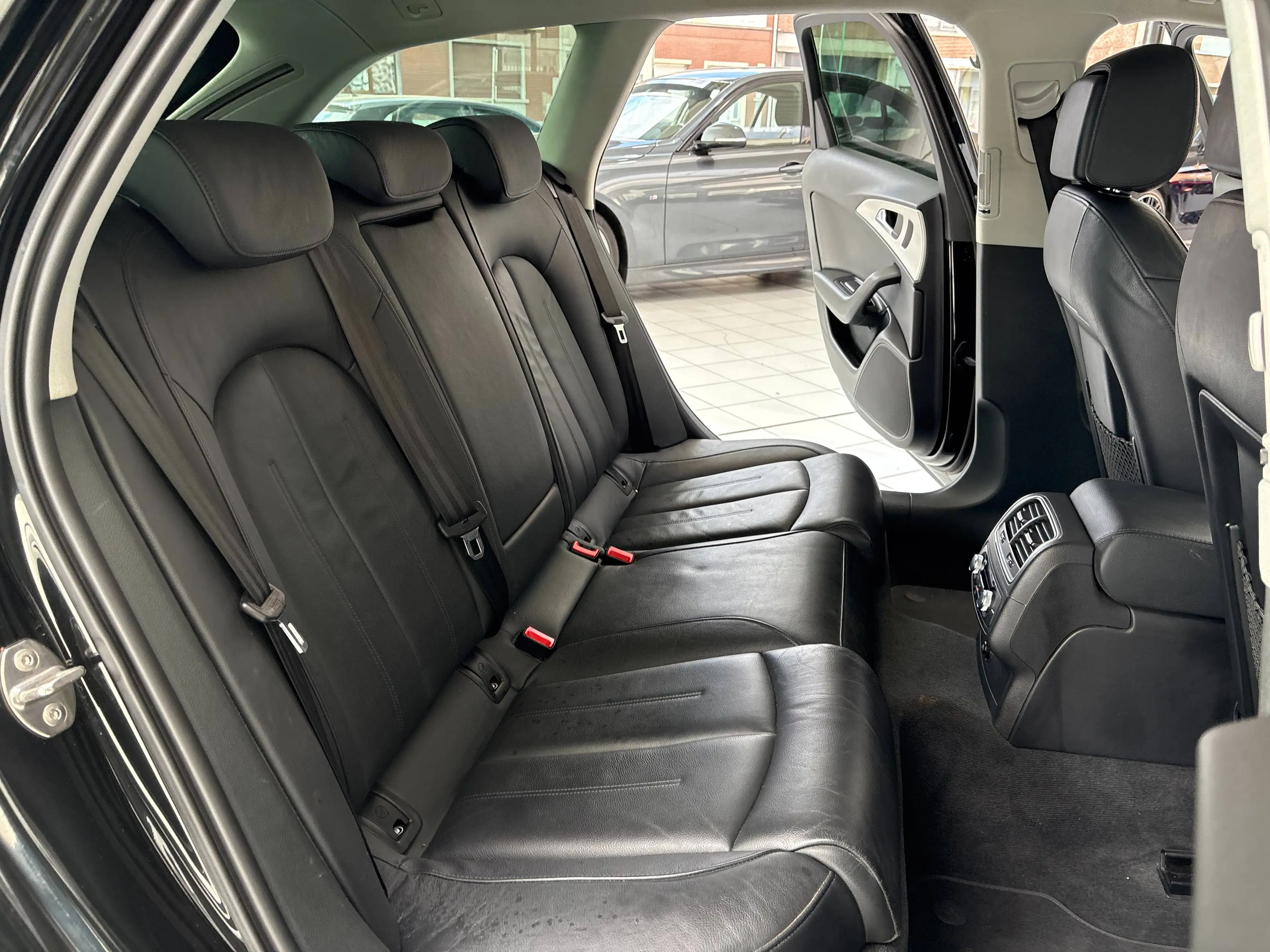 Audi A6 A6 Avant 2.0 TDi *MATRIX LED * CUIR * GPS * CAMERA * PDC * JANTES * 1ER PROP — photo 9