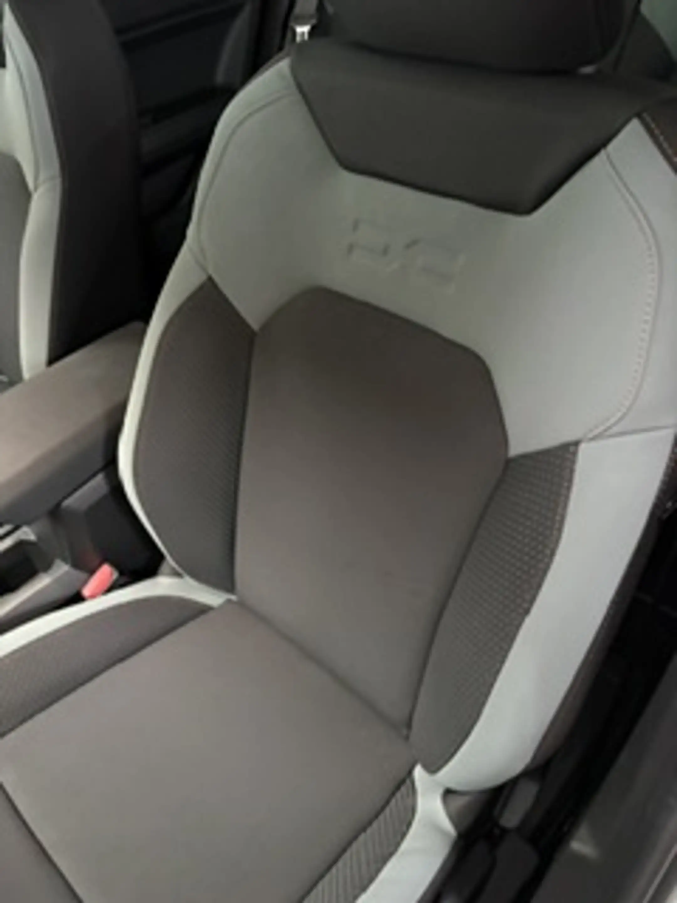Dacia Bigster Bigster mild hybrid 140 Extreme — photo 7