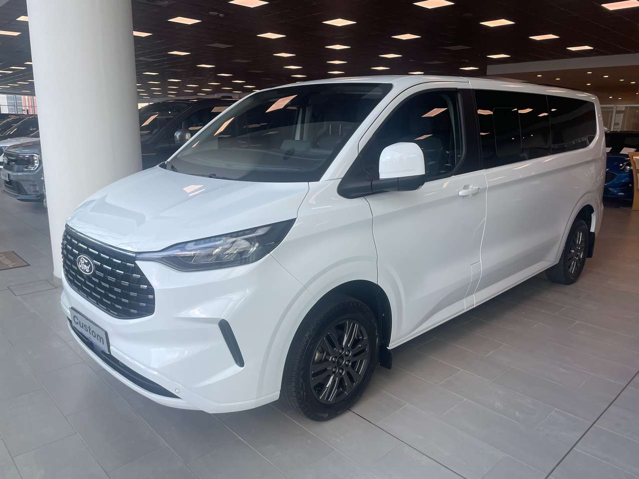 Ford Tourneo Custom 320 L2 TITANIUM 2.0 TDCI 136CV 9 POSTI