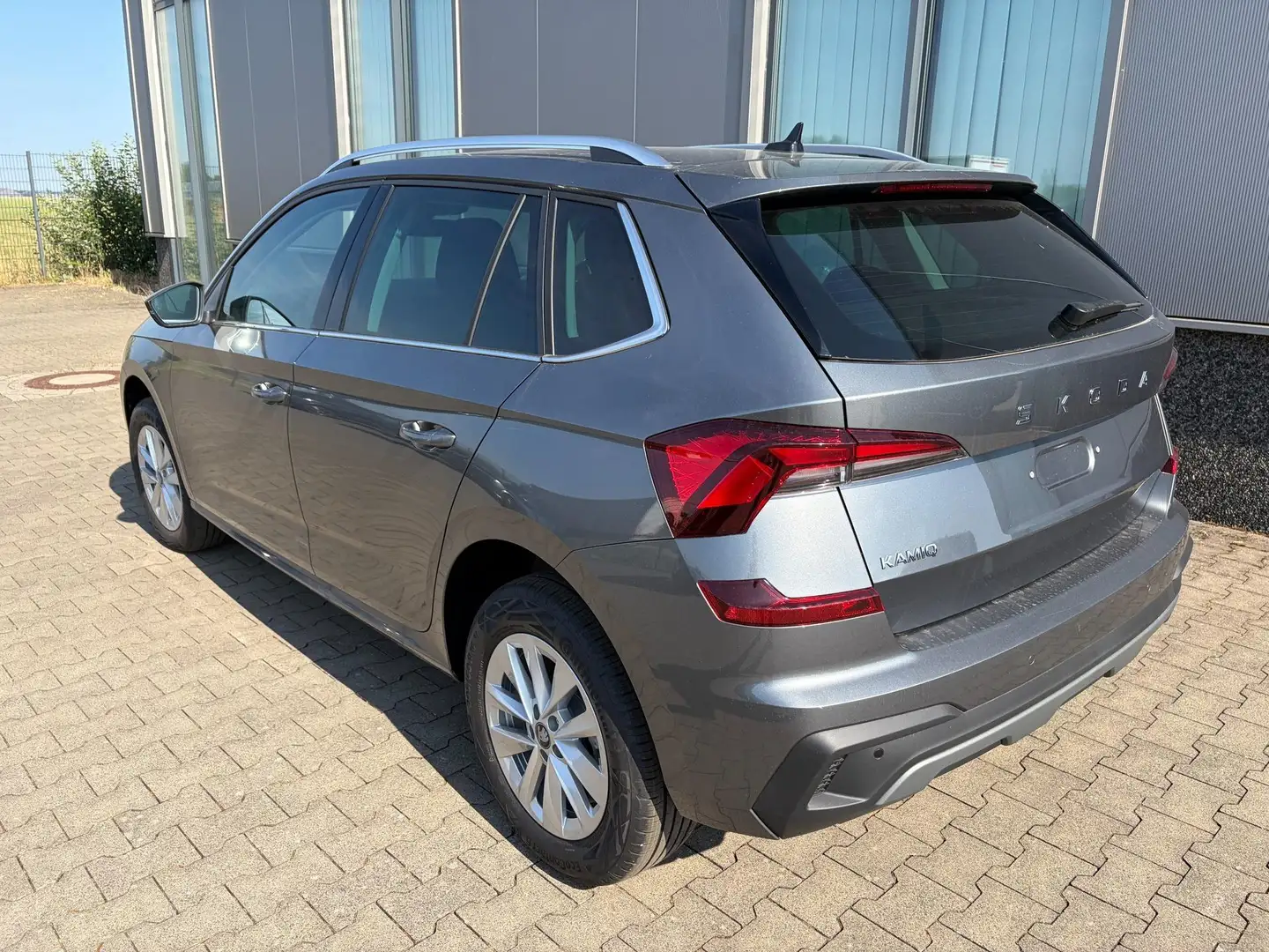 Skoda Kamiq Selection 1.0 TSI 115PS, 5J GARANTIE, Grau-META... Grau - 2