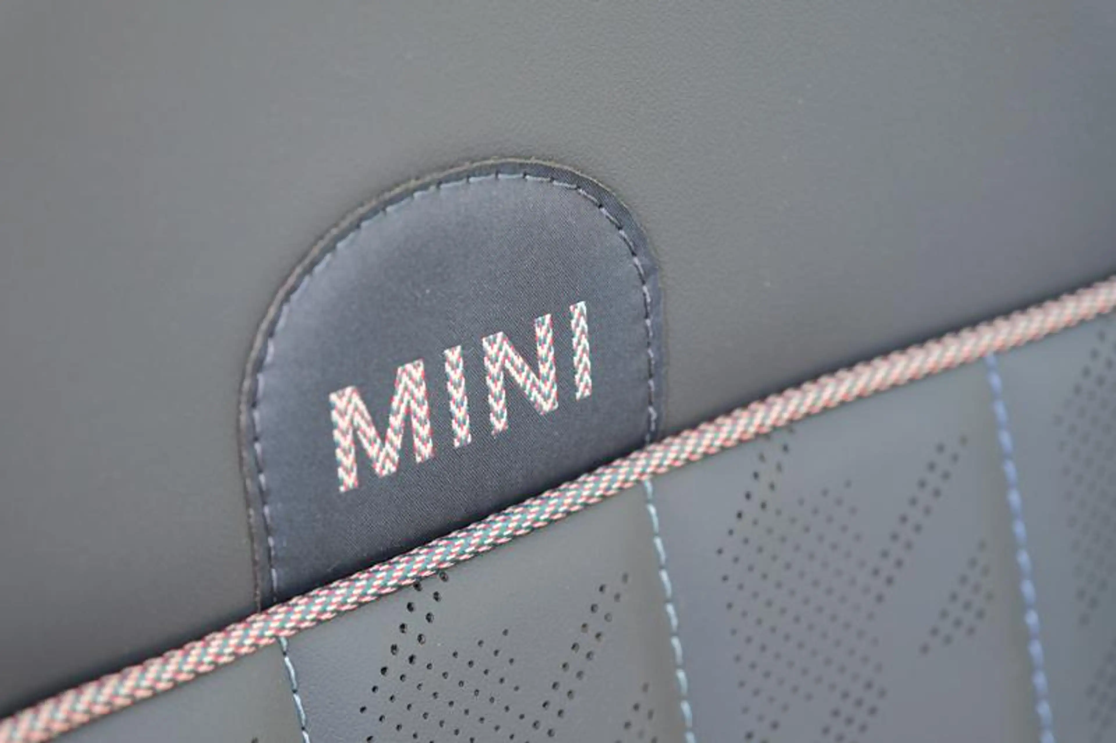 MINI Cooper C Cooper C Favoured | PANO | H&K | HUD | — photo 11