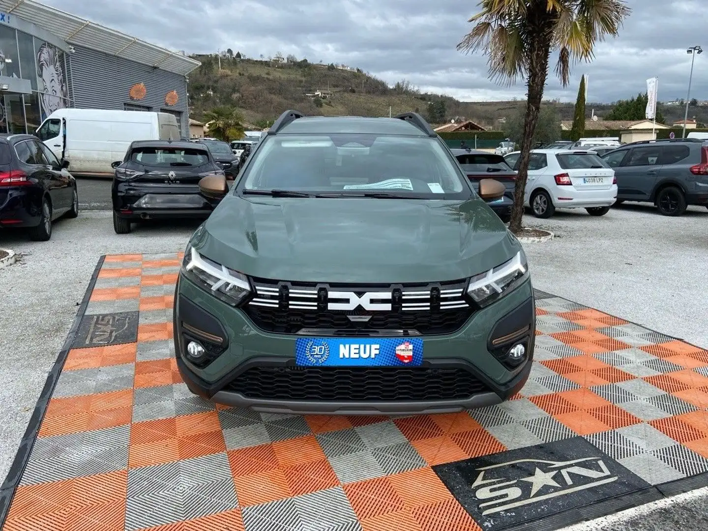 Dacia Jogger ECO-G 100 SL EXTREME + PACK NAVIGATION \u0026amp;a Zöld - 2