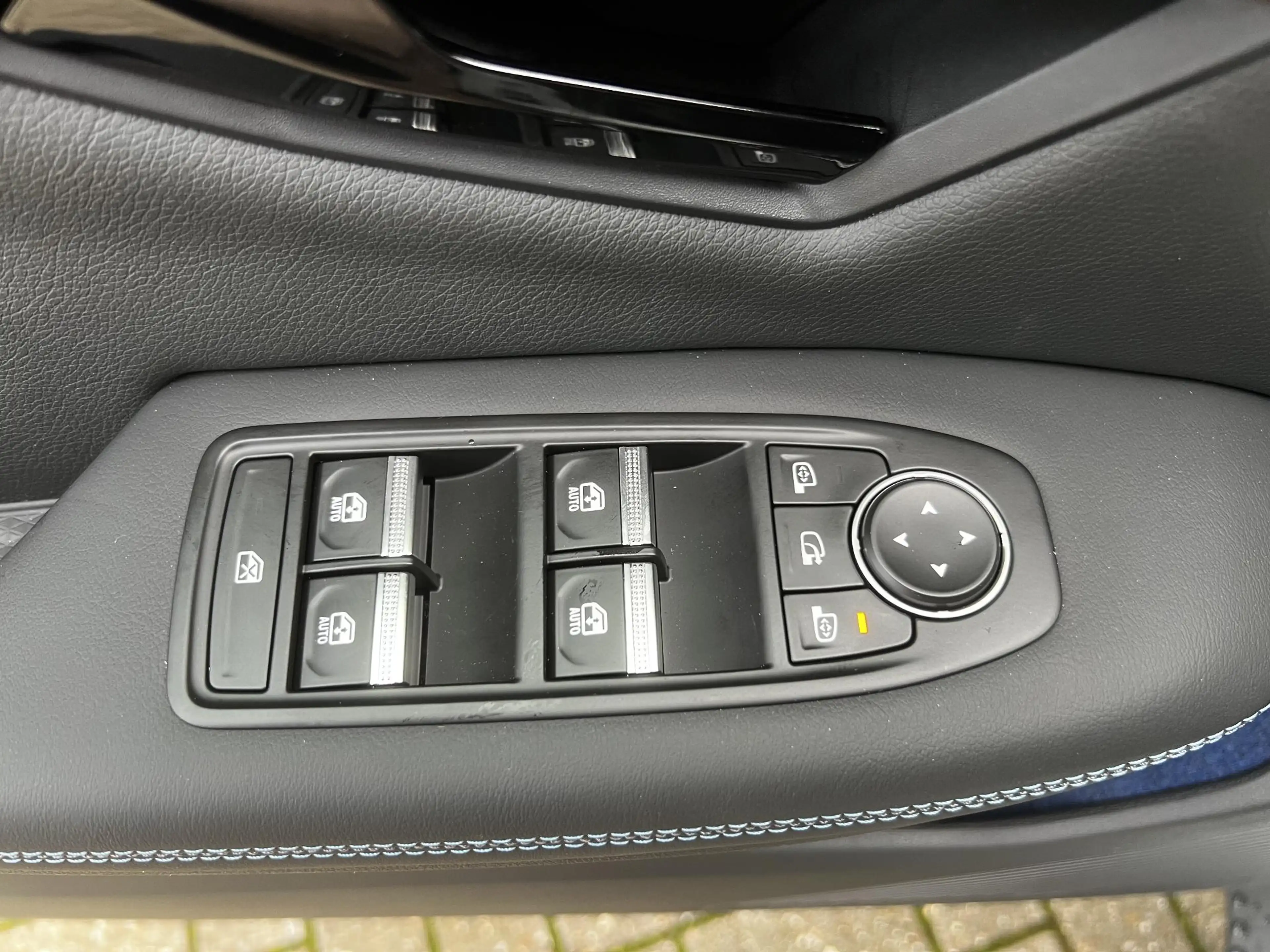 Renault Scenic E-Tech EV87 Long Range | Esprit Alpine | All-seaso — photo 23