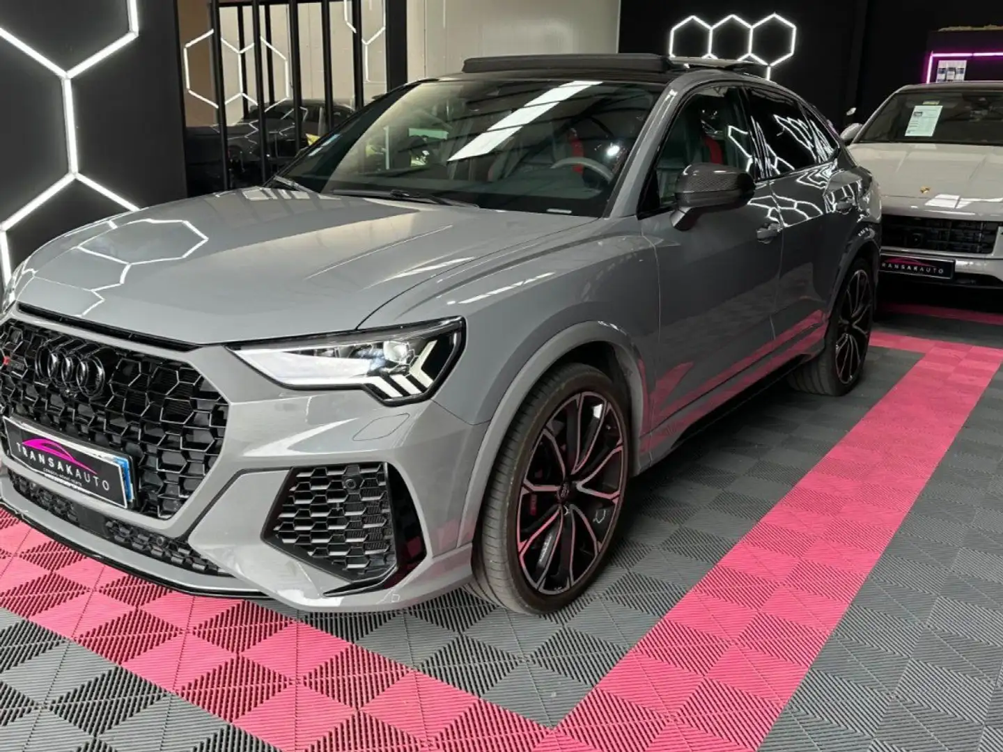 Audi RS Q3 SPORTBACK 400 ch 2.5 TFSI Stronic 7 Quattro ~ Pack Gris - 2