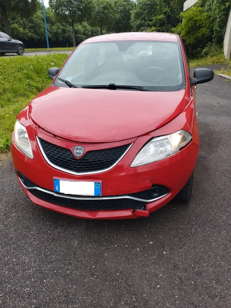 Lancia Ypsilon 1.2 Silver 69cv vettura ideale x neopatentati Rosso - 1