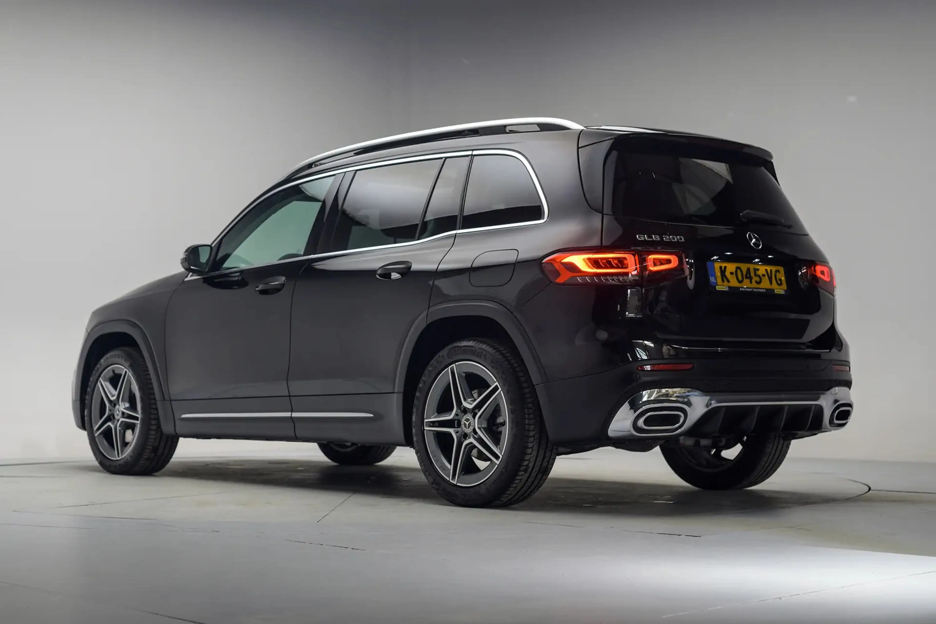 Mercedes-Benz GLB 200 AMG Premium Plus Aut. [ Panorama Apple/Android Cam — photo 3