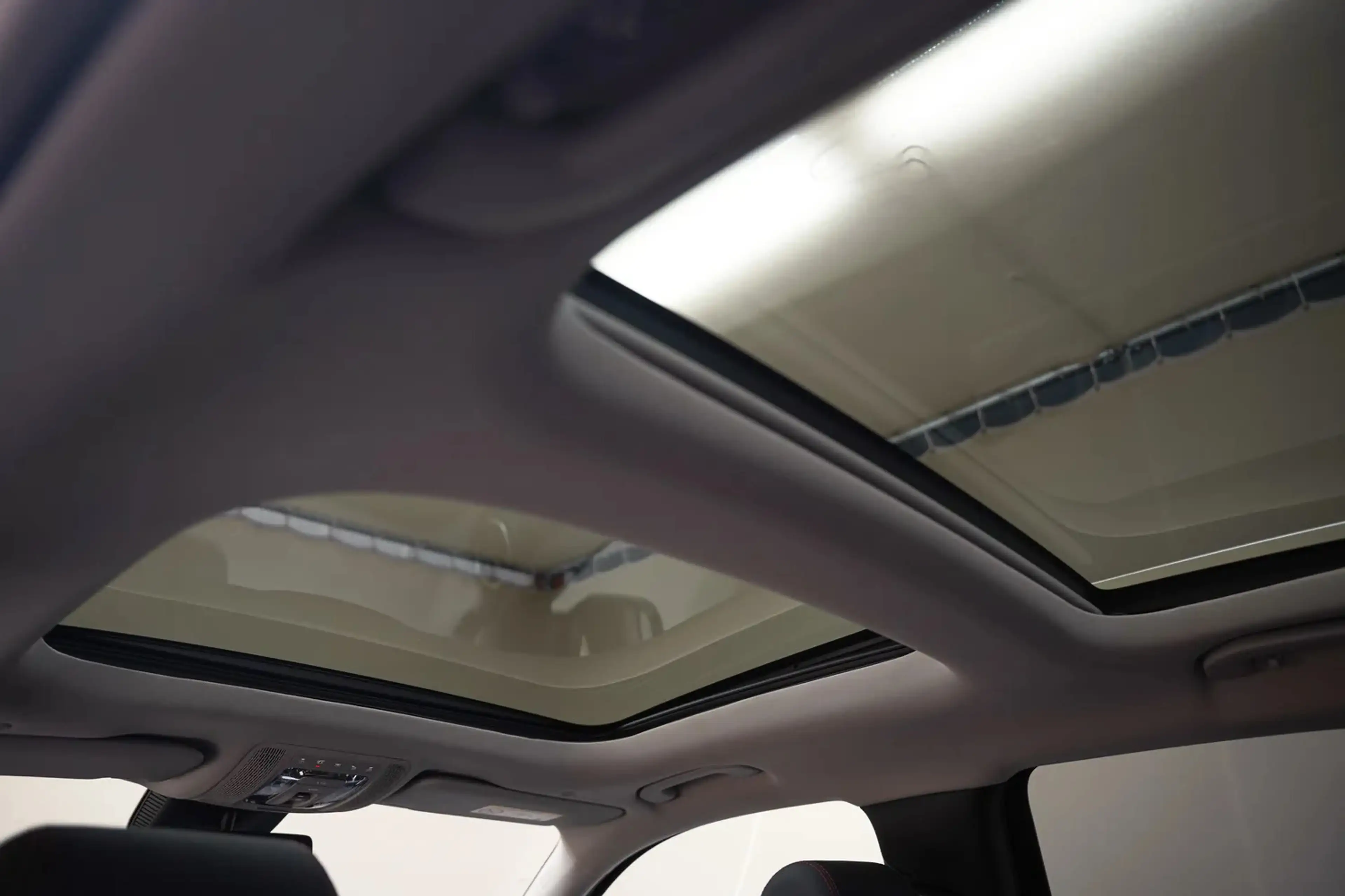 Mercedes-Benz GLB 200 AMG Premium Plus Aut. [ Panorama Apple/Android Cam — photo 5