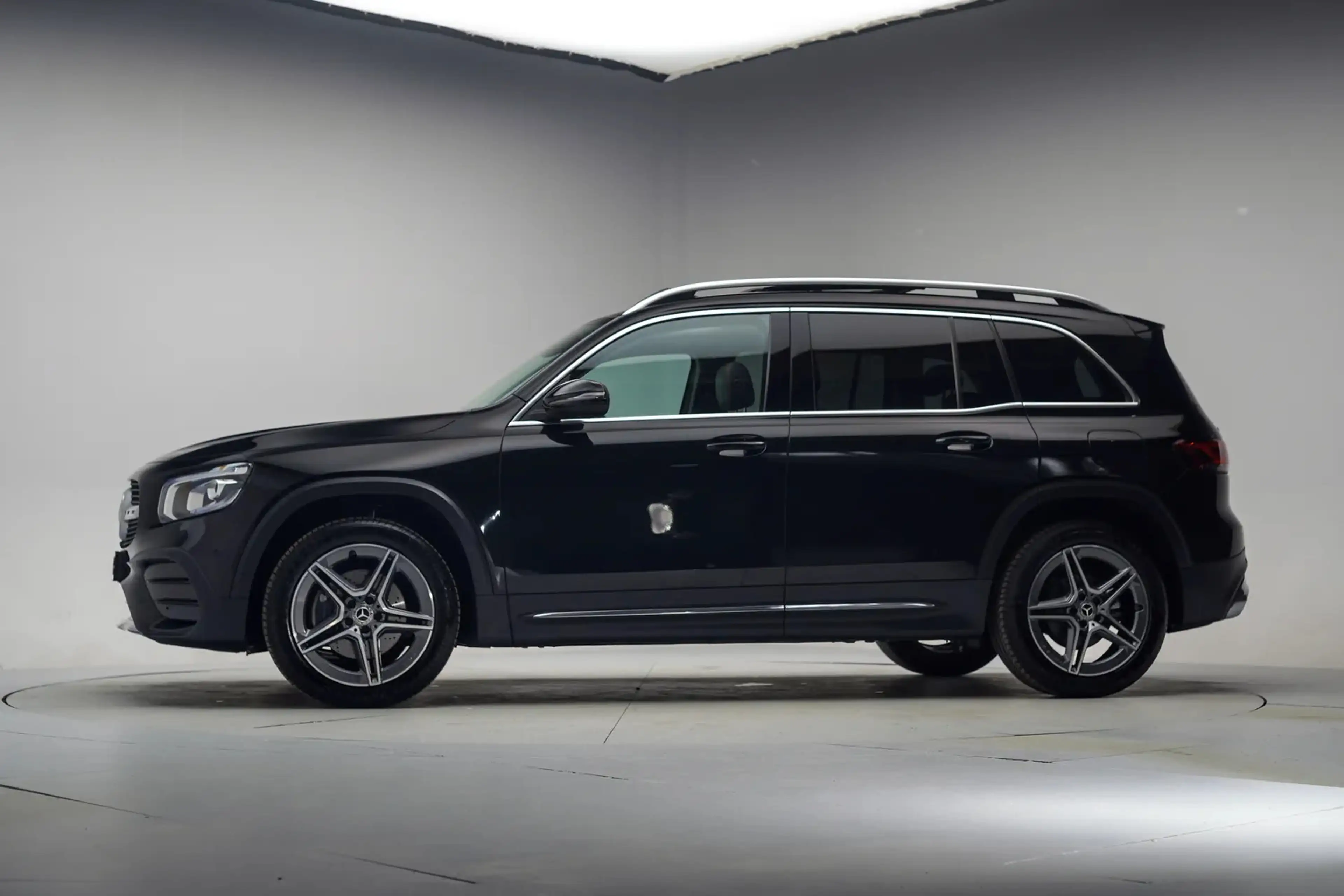 Mercedes-Benz GLB 200 AMG Premium Plus Aut. [ Panorama Apple/Android Cam — photo 2