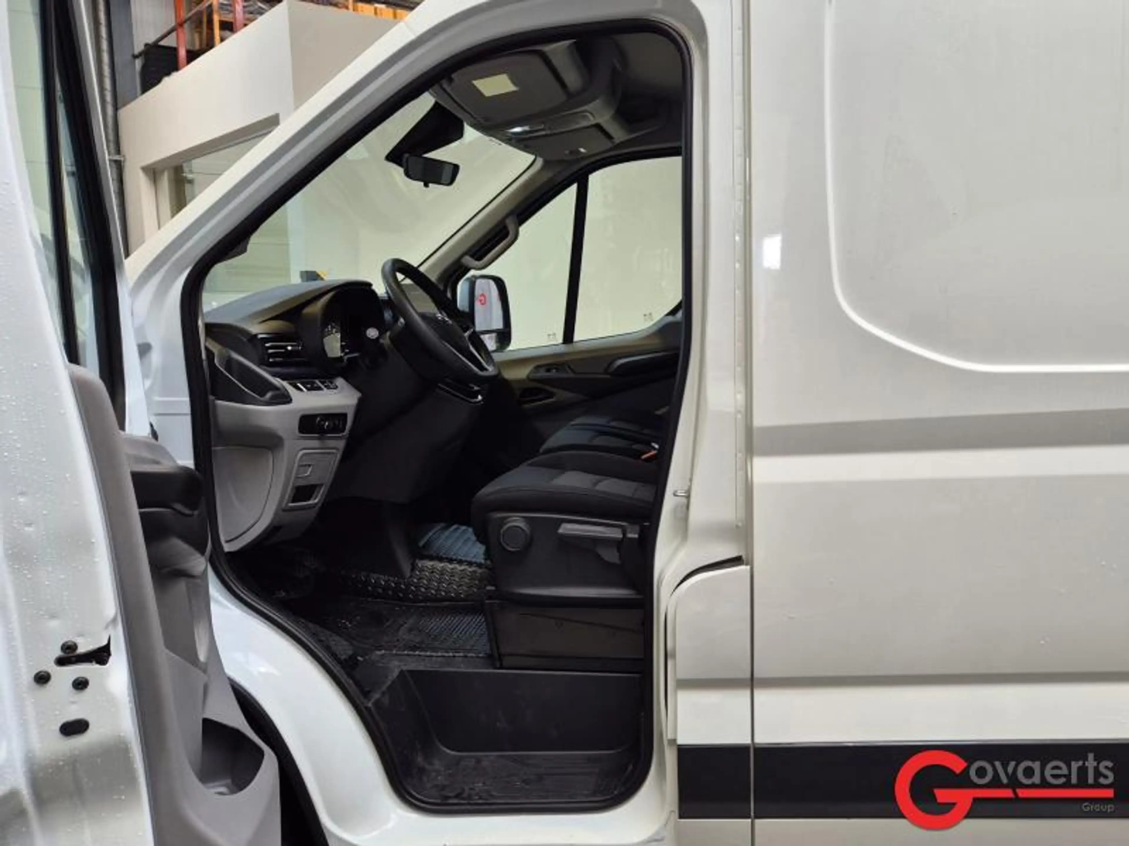 Maxus Deliver 9 2.0 HDi L3H2 Luxury 147PK Man 6 — photo 12