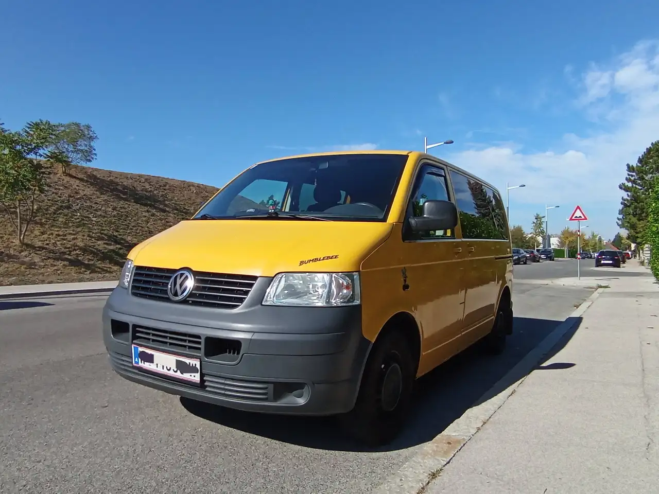 Volkswagen T5 Transporter Kastenwagen 1,9 TDI — photo 1 of 17