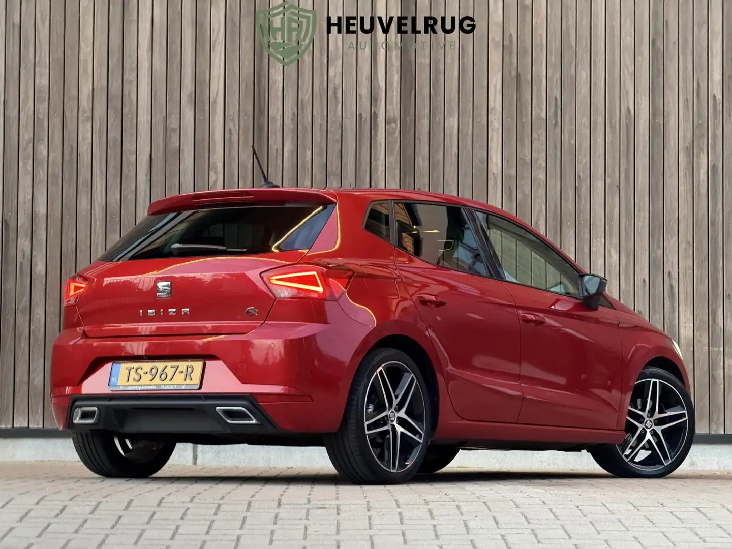 SEAT Ibiza 1.0 TSI FR Business Intense | CAMERA | BEATS AUDIO Rood - 2