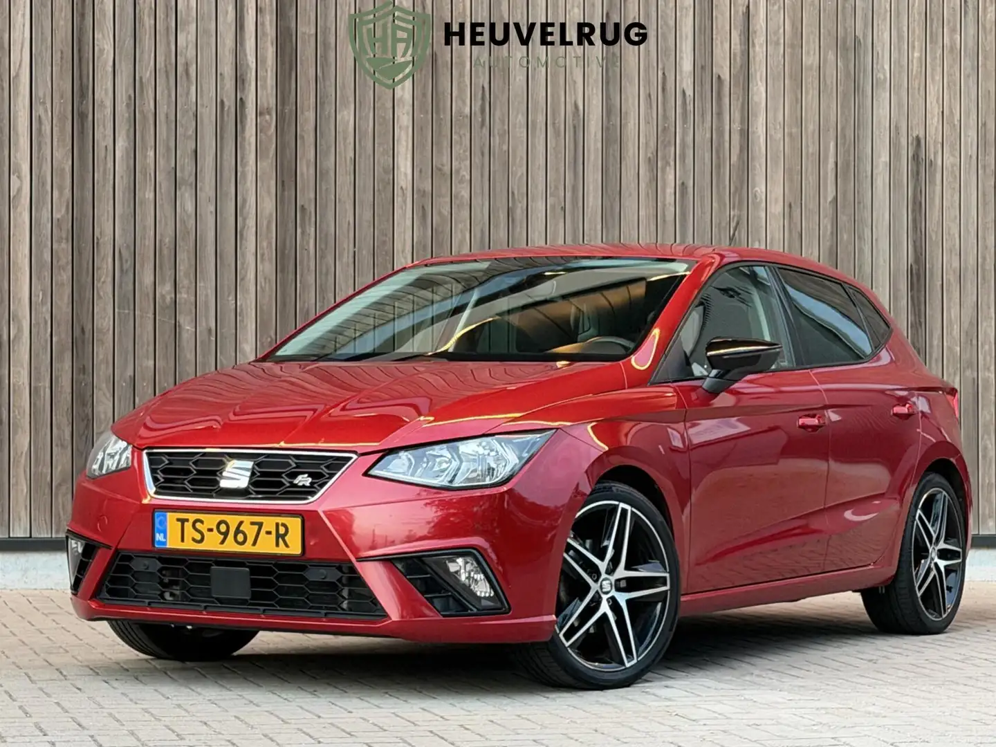 SEAT Ibiza 1.0 TSI FR Business Intense | CAMERA | BEATS AUDIO Rood - 1