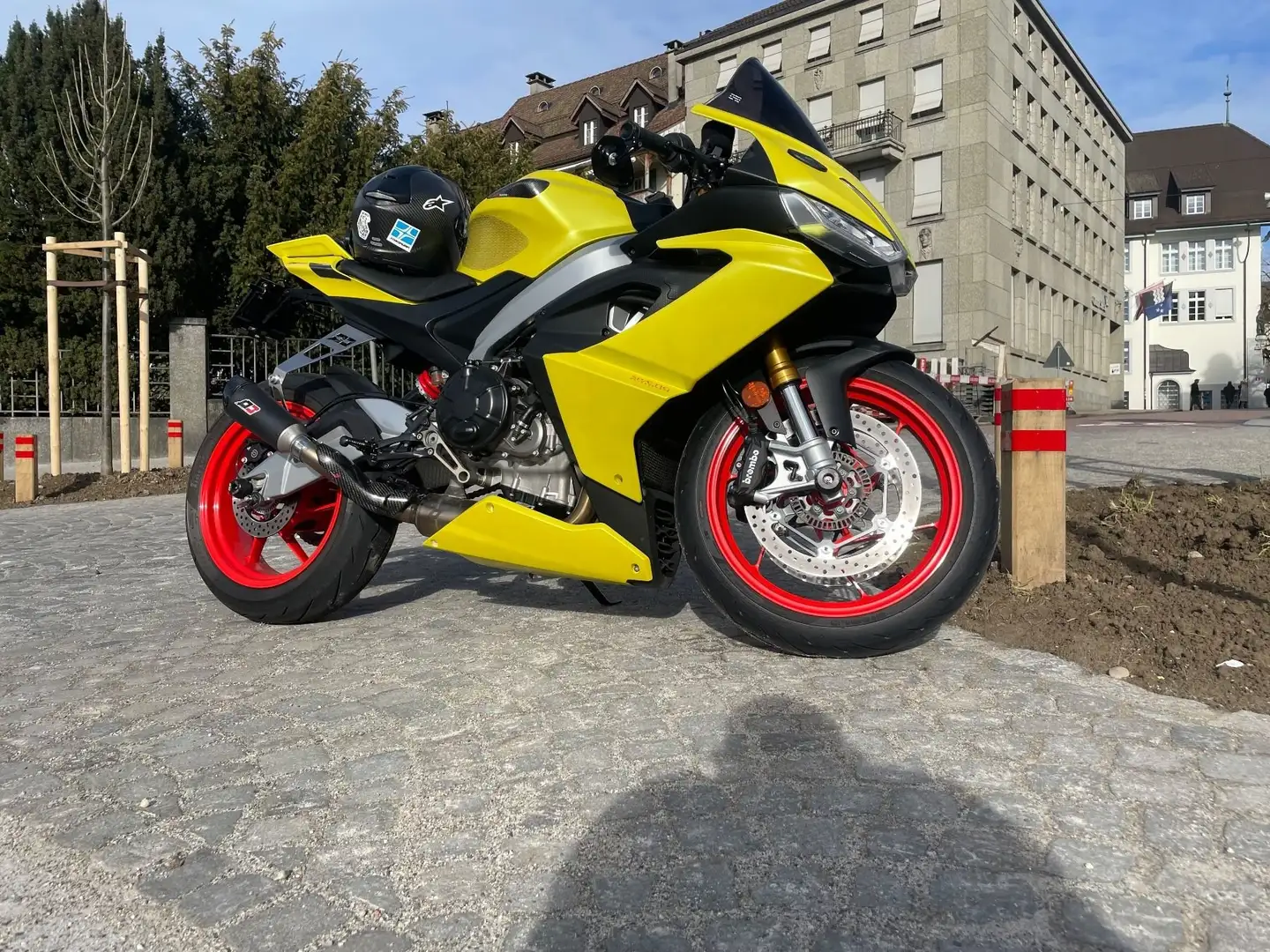 Aprilia RS 660 Jaune - 1