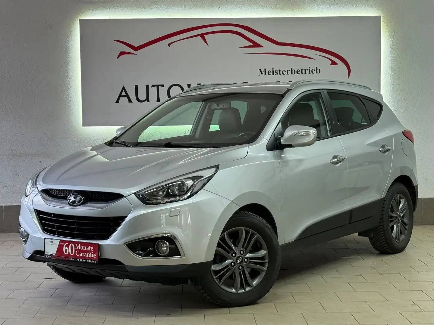 Hyundai iX35 Style AWD Scheckeheft Kamera Leder Ezüst - 2