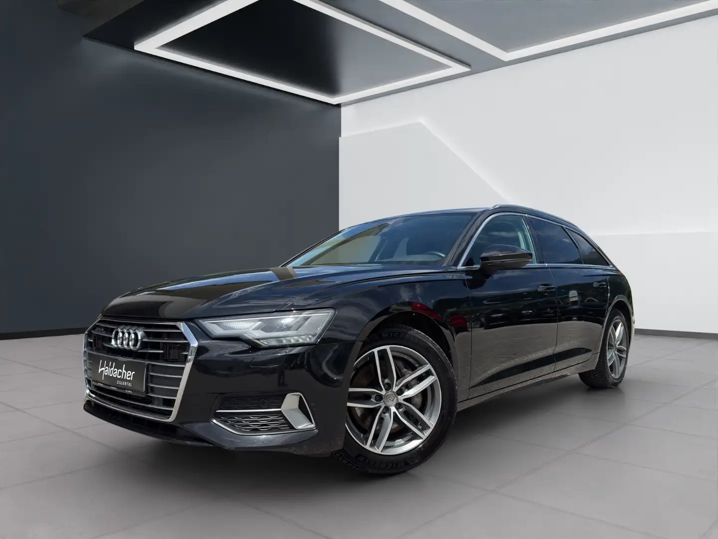 Audi A6 AUT Schwarz - 2