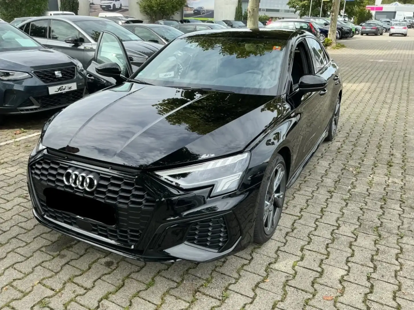 Audi A3 Limousine 35 TFSI S line *LED*KAMERA*NAVI* Fekete - 2