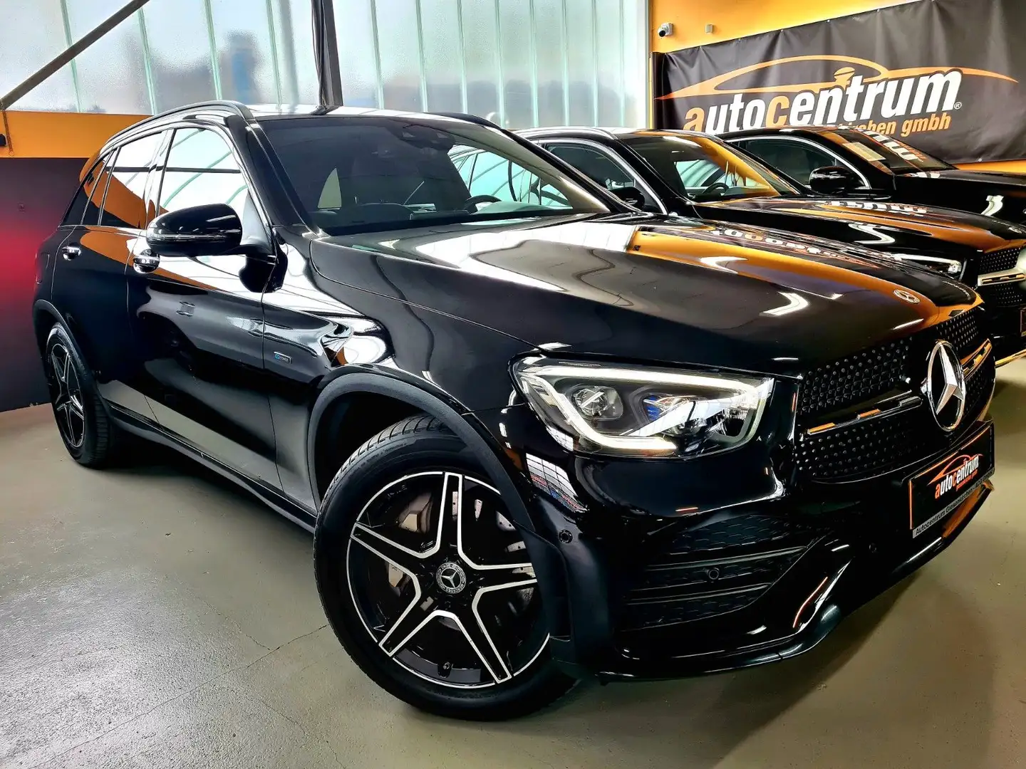 Mercedes-Benz GLC 300 e 2x AMG*Night*Leder*Pano*Airmtc*Memo*360 Schwarz - 2