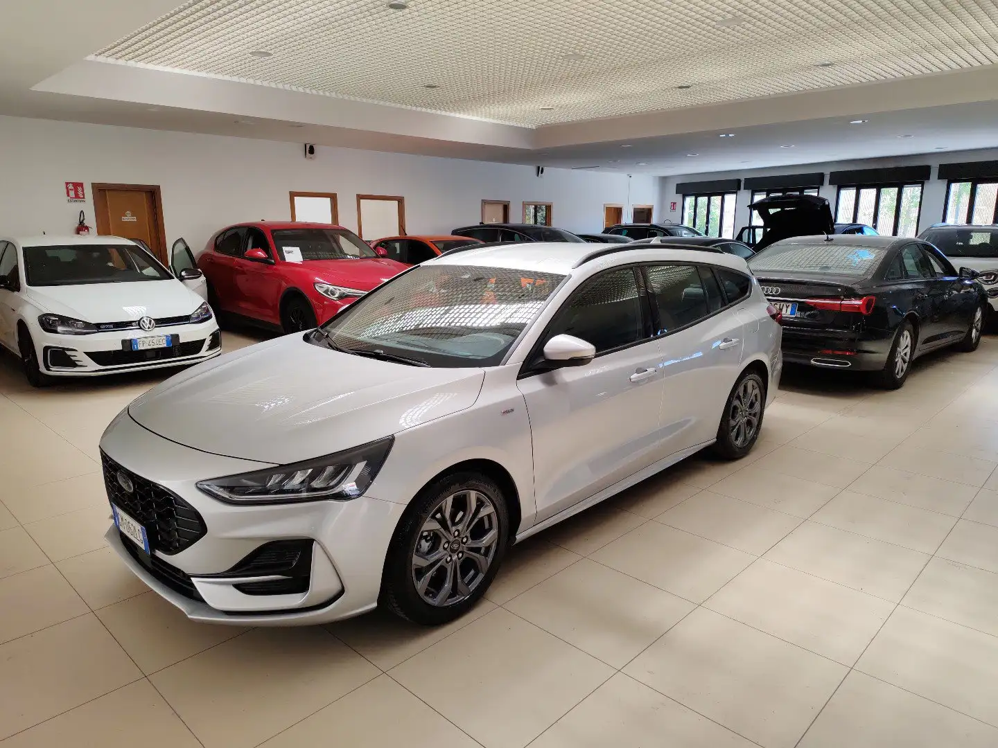 Ford Focus SW EcoBoost 125cv MHEV auto ST-Line SYNC 4 FariLED Grigio - 1