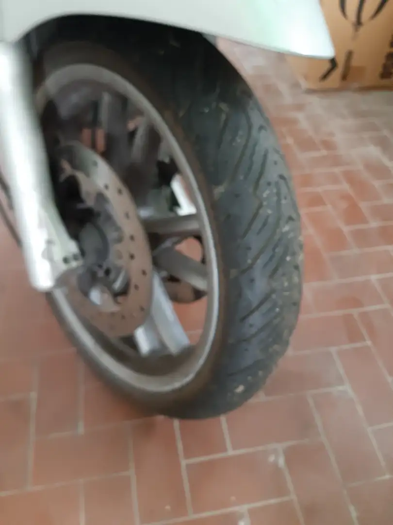 Piaggio Beverly 500 Argintiu - 2