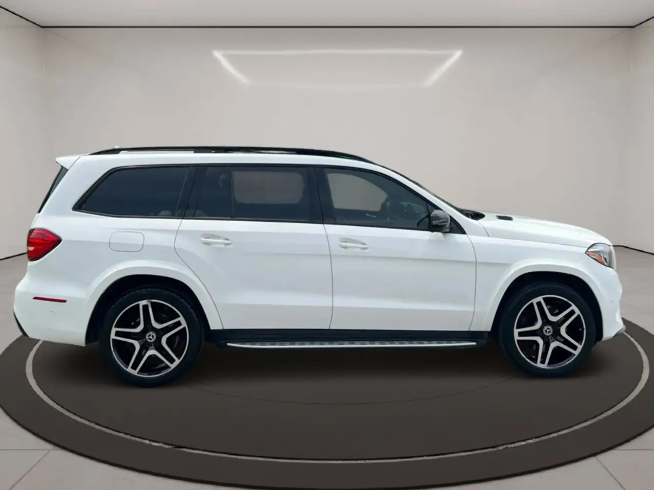 Mercedes-Benz GLS photo Mercedes-Benz GLS