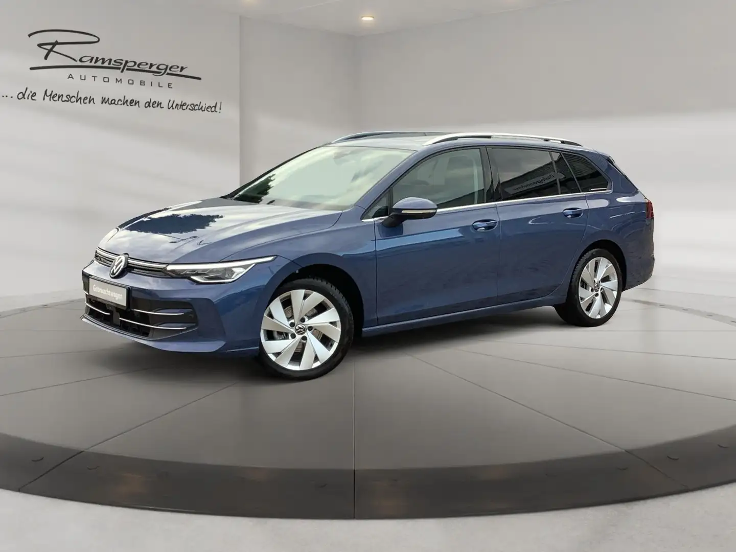 Volkswagen Golf Variant 1.5 eTSI DSG Style AHK ACC Pano LED Blau - 2