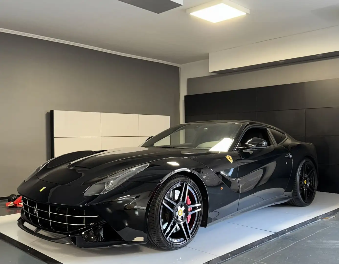 Ferrari F12 Berlinetta V12 Novitec Keramik Bremse Carbon Schwarz - 1