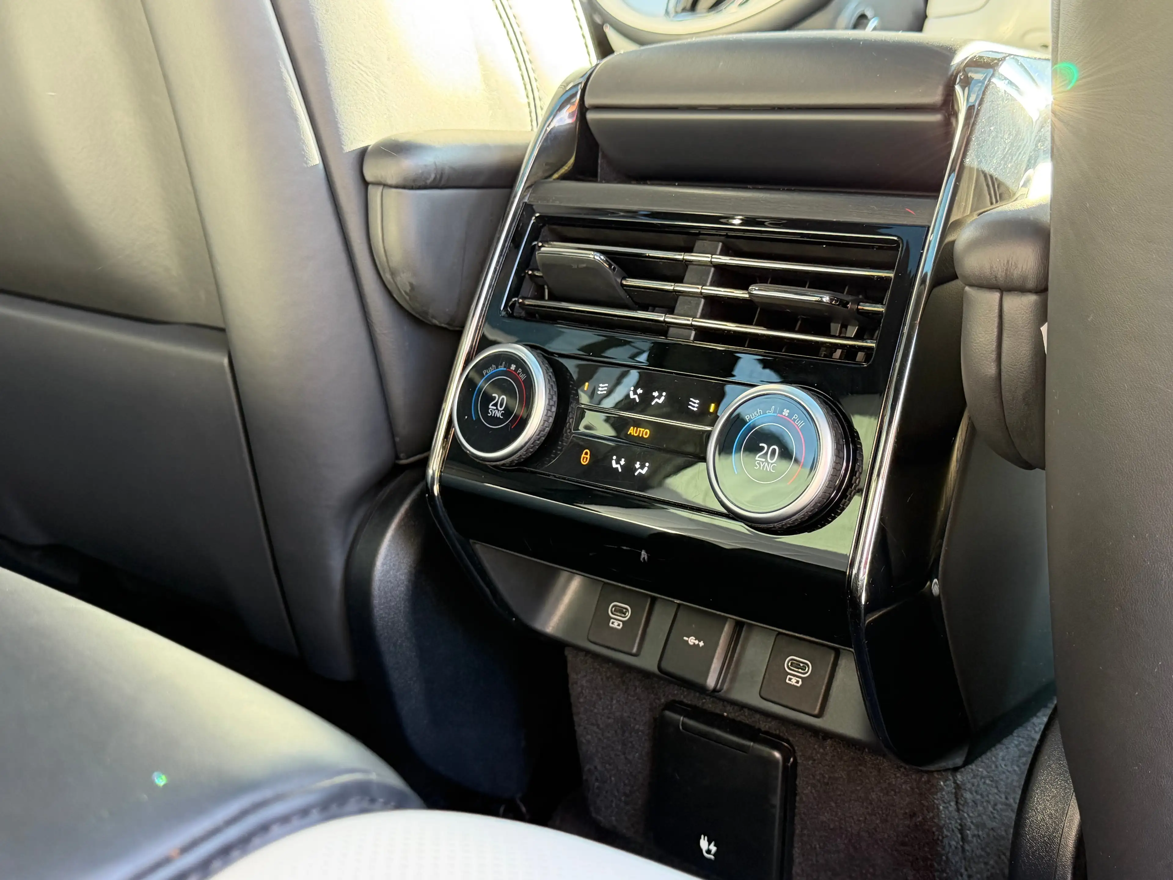 Land Rover Range Rover Sport P460e Dynamic HSE | Alcantara hemel | Massage | Ho — photo 17