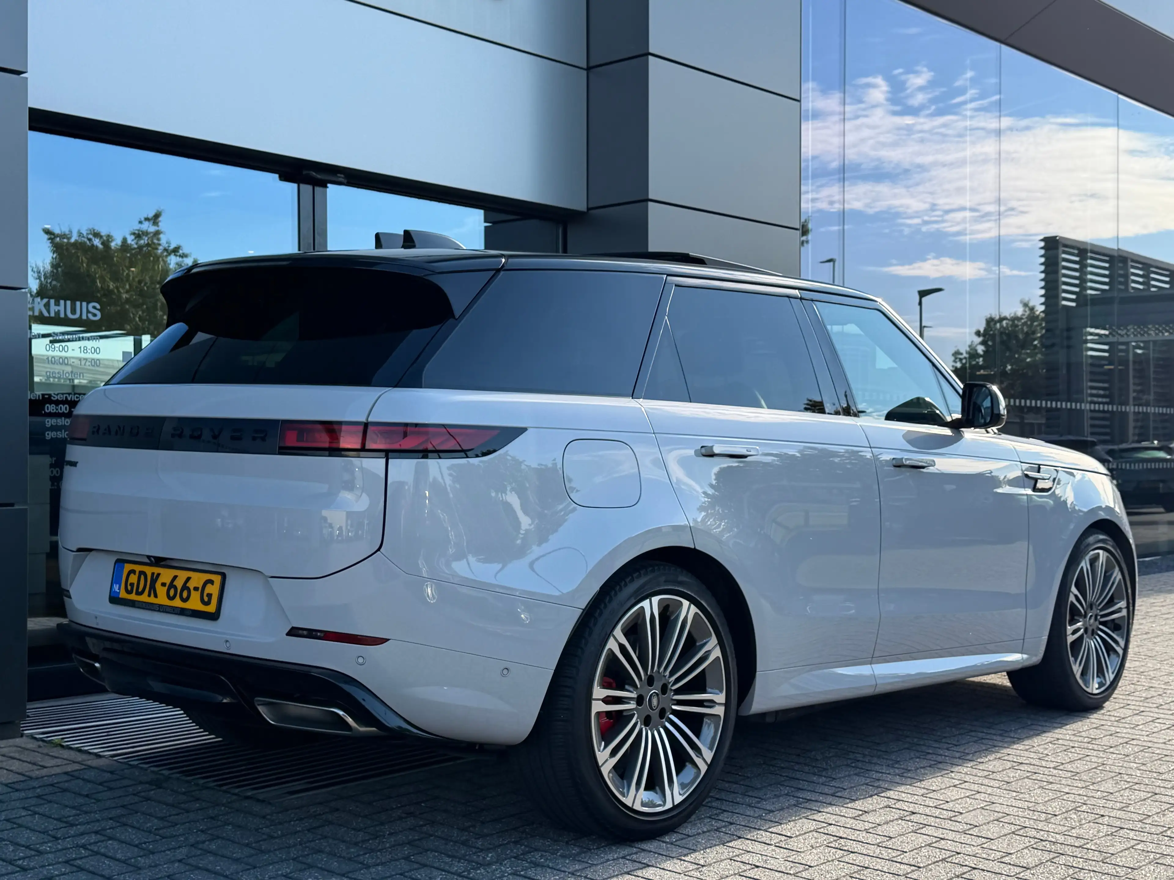 Land Rover Range Rover Sport P460e Dynamic HSE | Alcantara hemel | Massage | Ho — photo 35