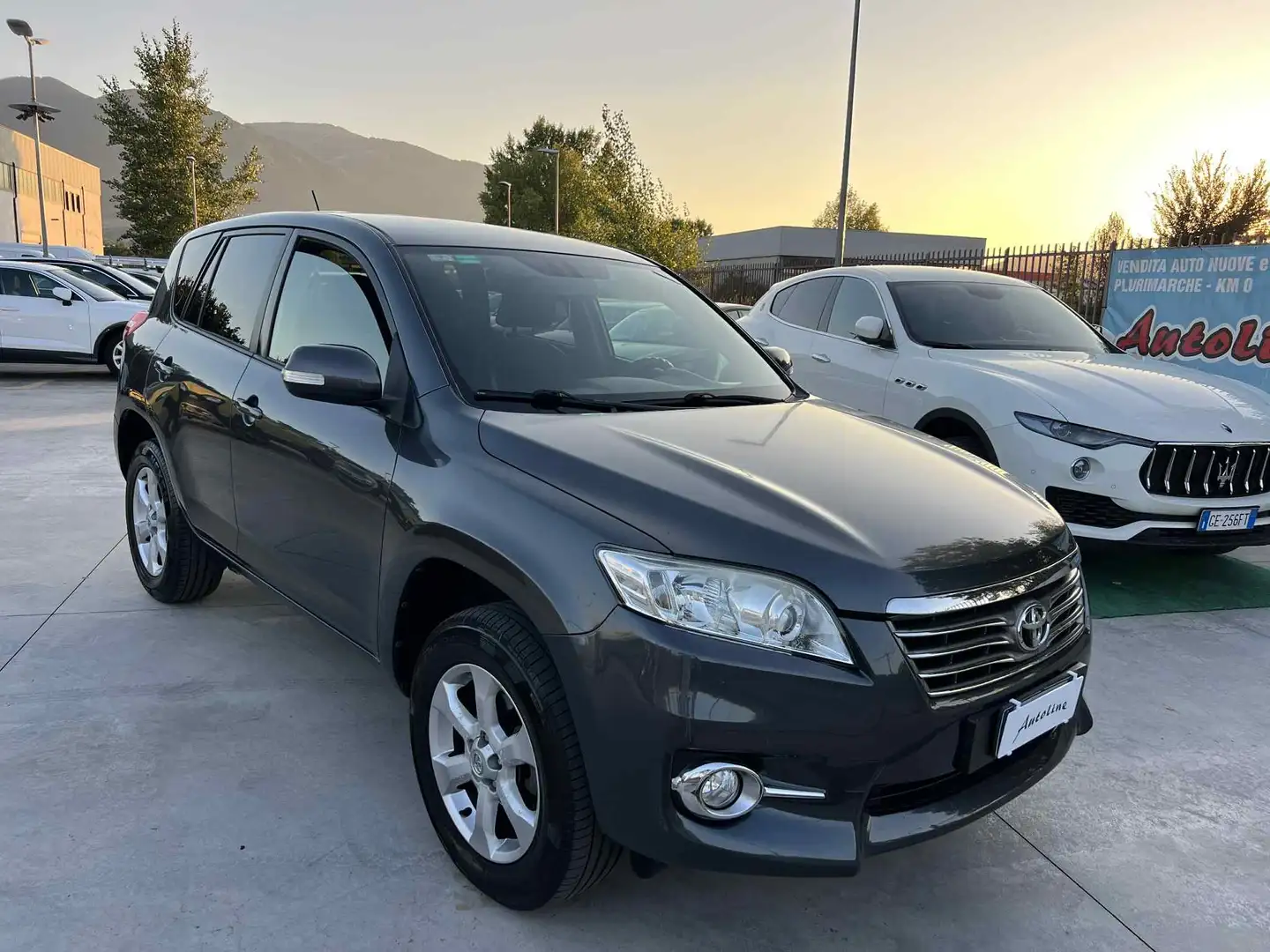 Toyota RAV 4 Crossover 2.2 d-4d Exclusive 150cv -UNICO P- Grigio - 2