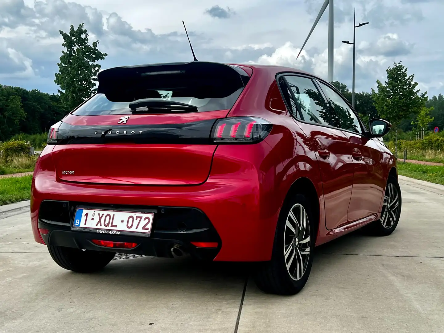 Peugeot 208 208 PureTech // CAMERA // APPLE CARPLAY // KEYLESS Rouge - 2
