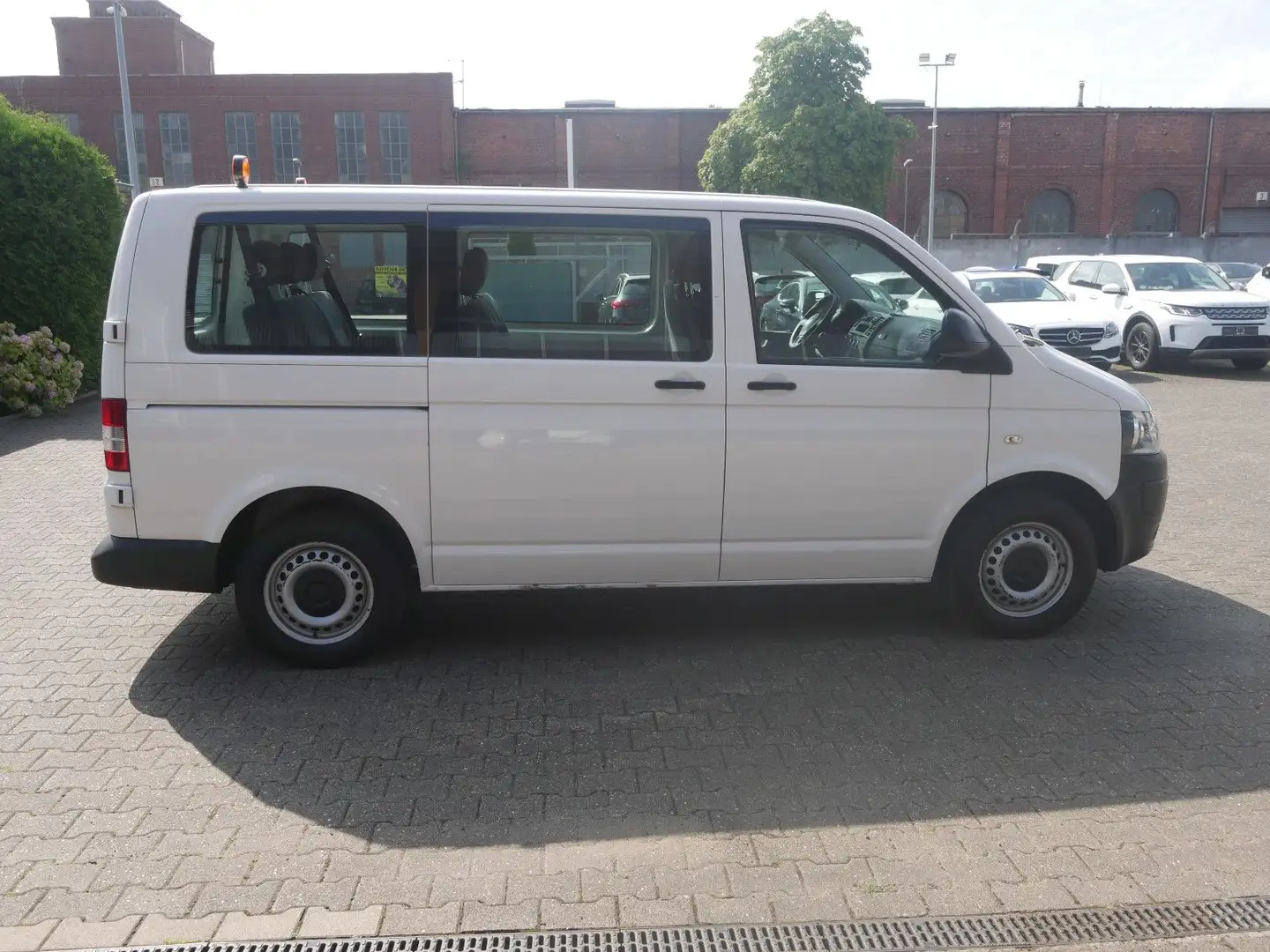 Volkswagen T5 Kombi 2.0 TDI 9 Sitze Klima Weiß - 2