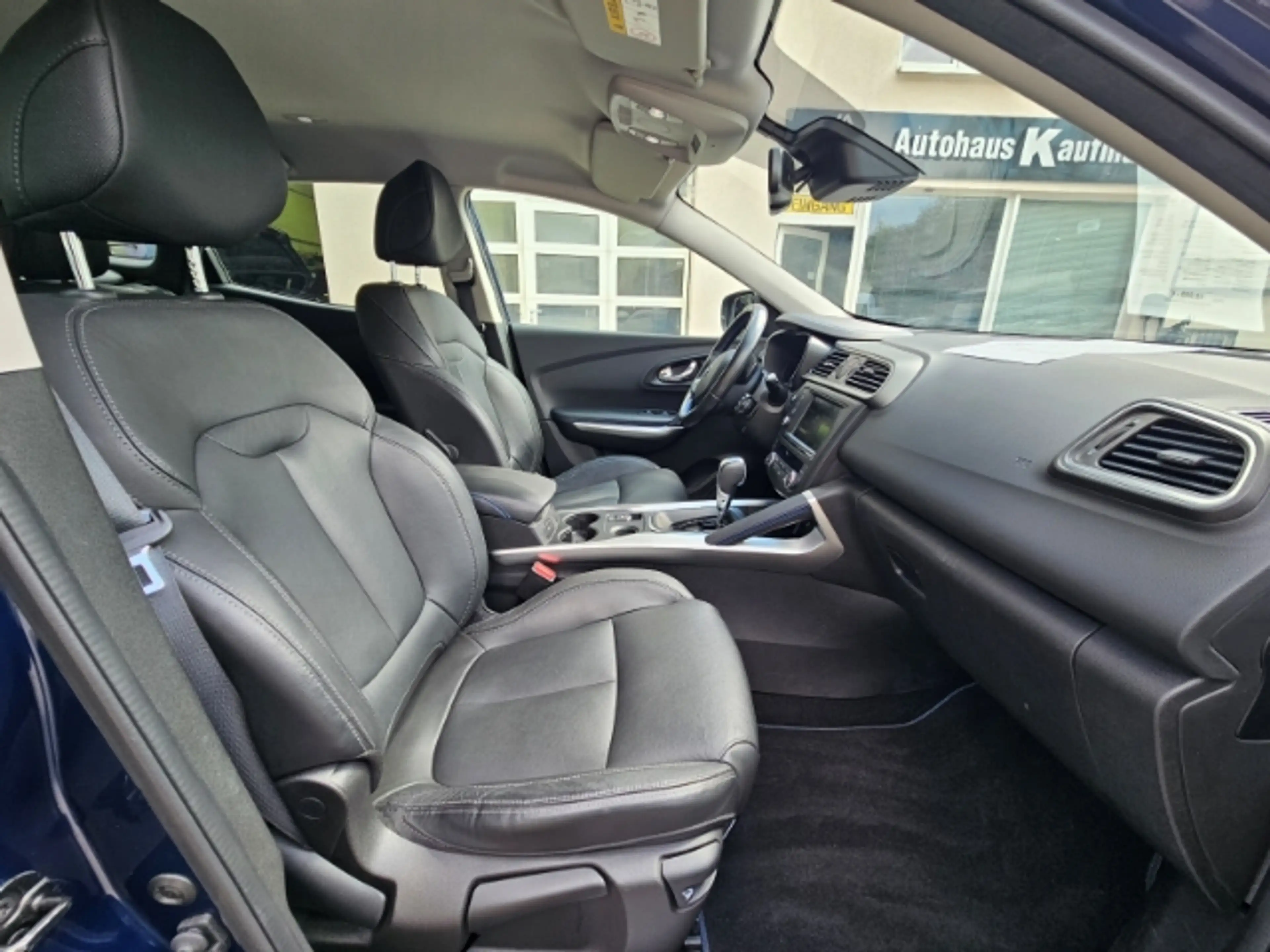 Renault Kadjar Crossboarder-S 1.2 TCe 130 BOSE Kamera Leder — photo 7