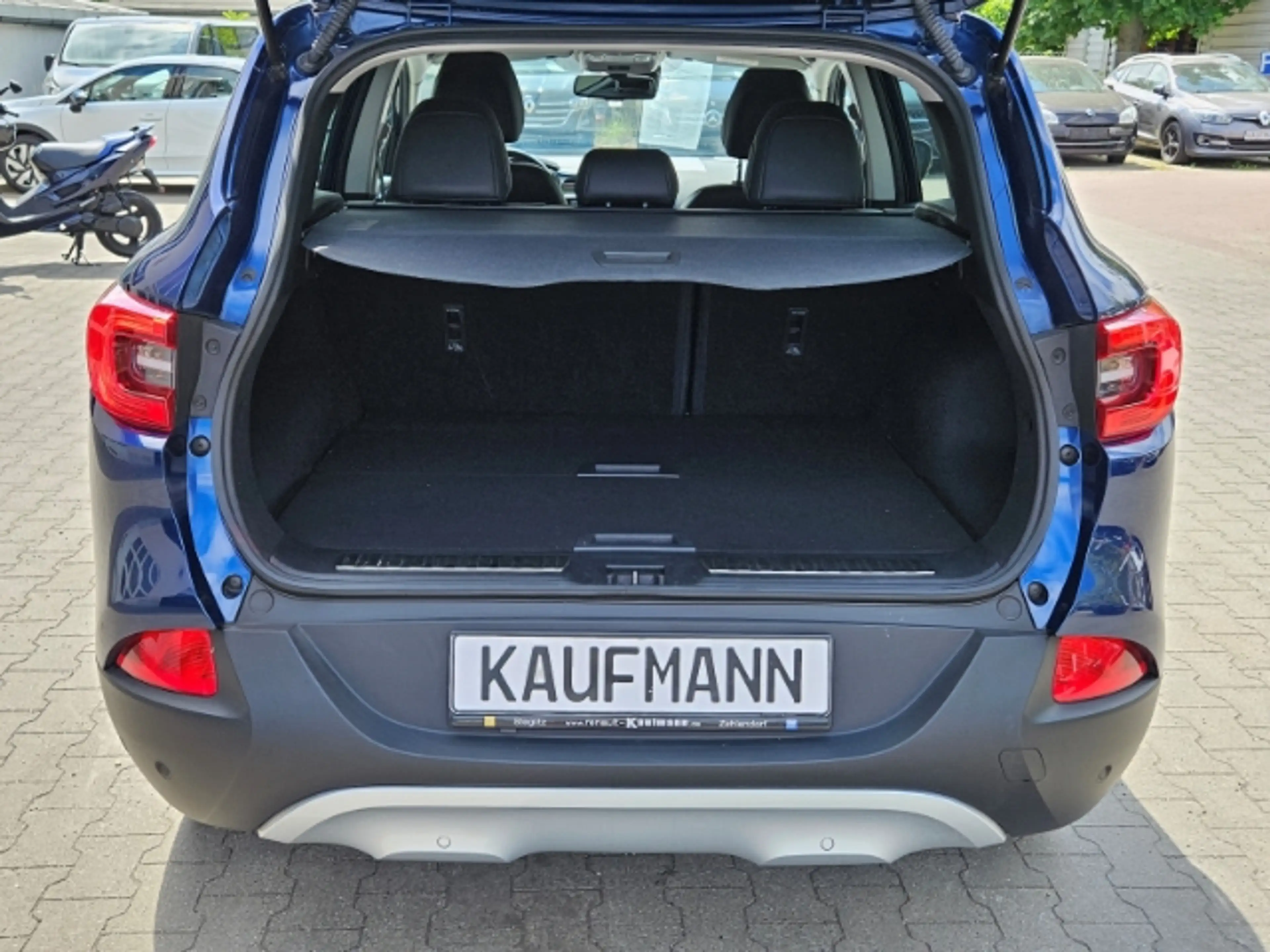 Renault Kadjar Crossboarder-S 1.2 TCe 130 BOSE Kamera Leder — photo 14