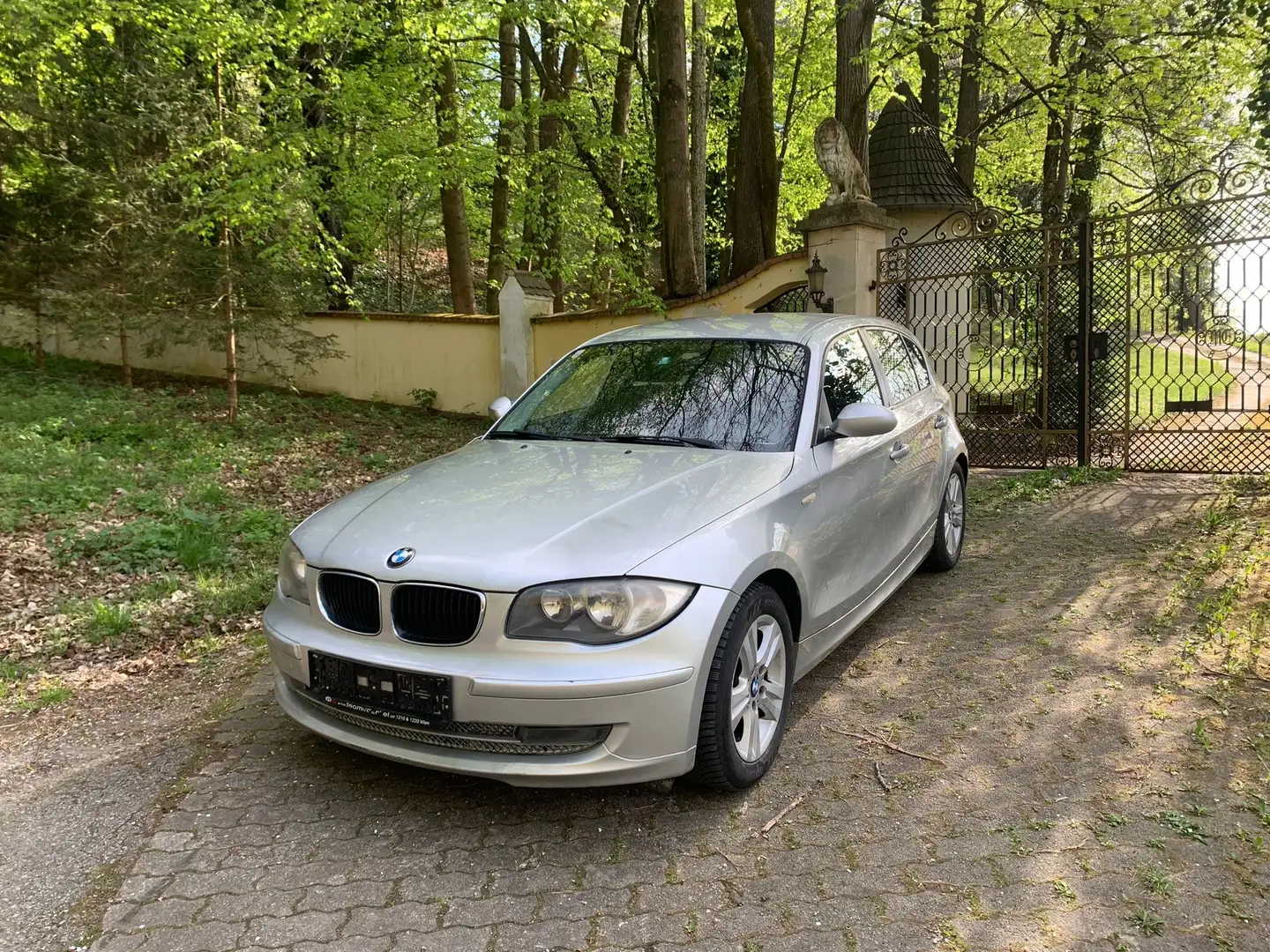 BMW 118 118d - 1