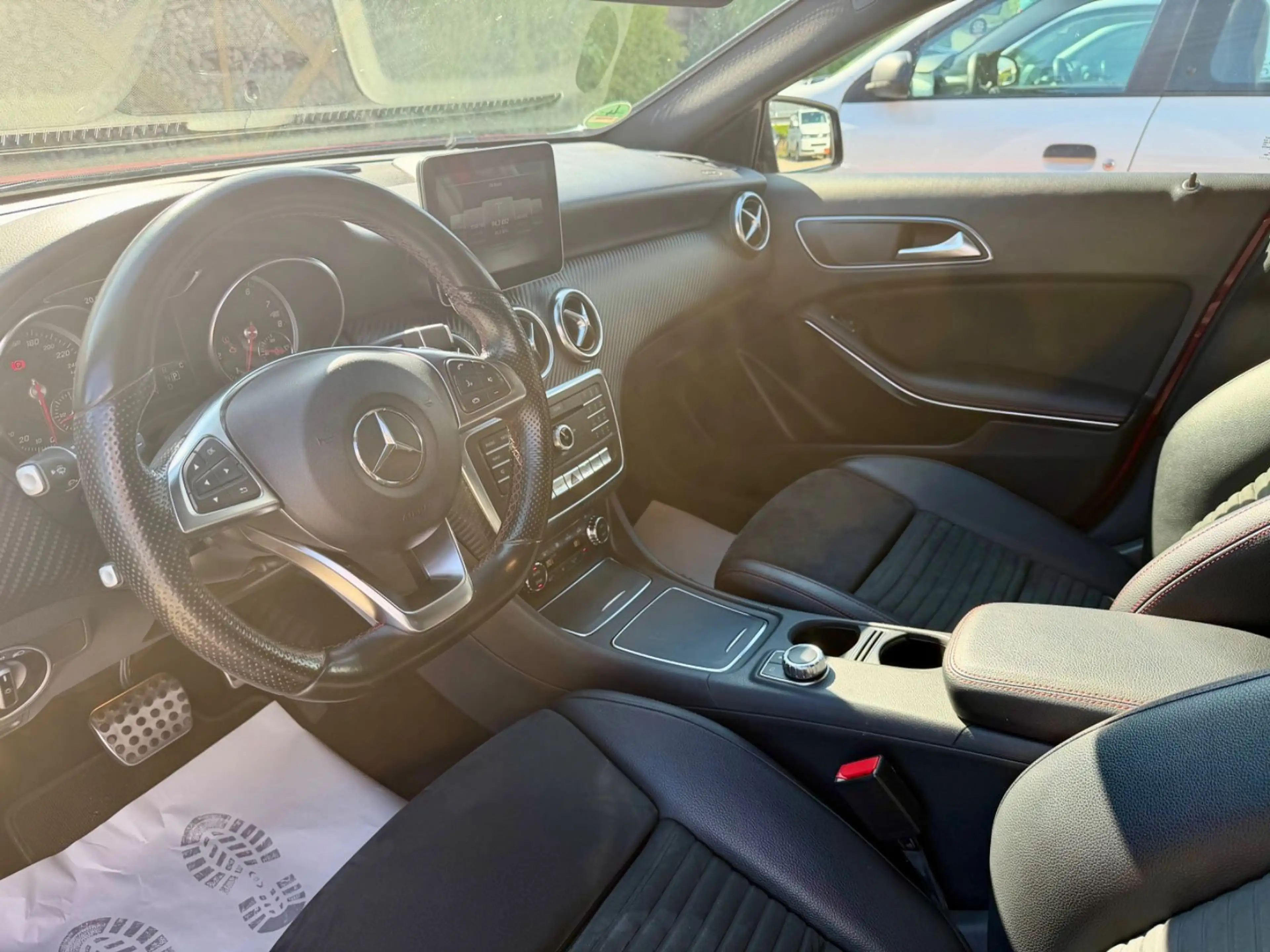 Mercedes-Benz A 220 4Matic,AMG, Leder, RKF, SHZ, Pano — photo 7