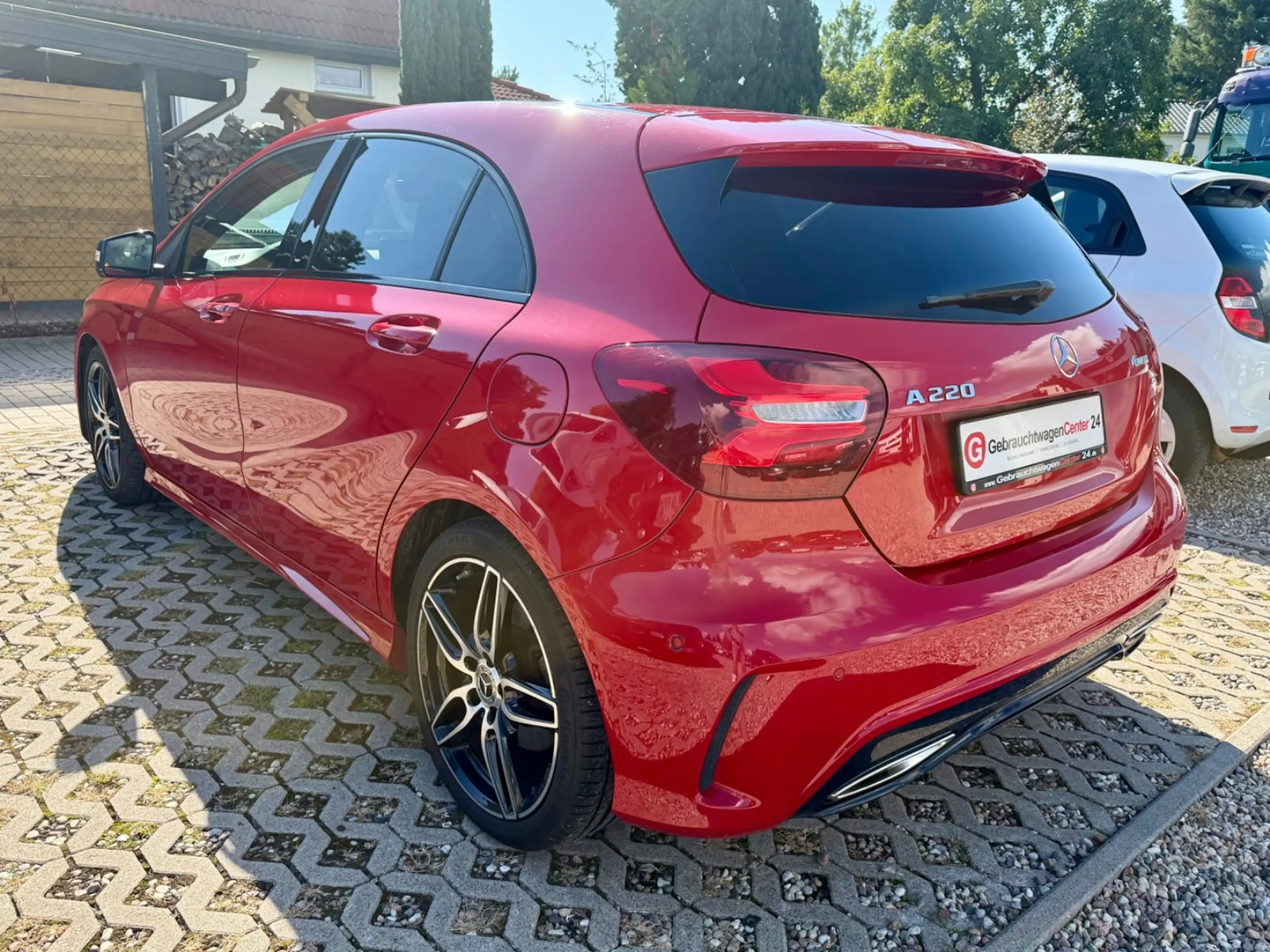 Mercedes-Benz A 220 4Matic,AMG, Leder, RKF, SHZ, Pano — photo 2