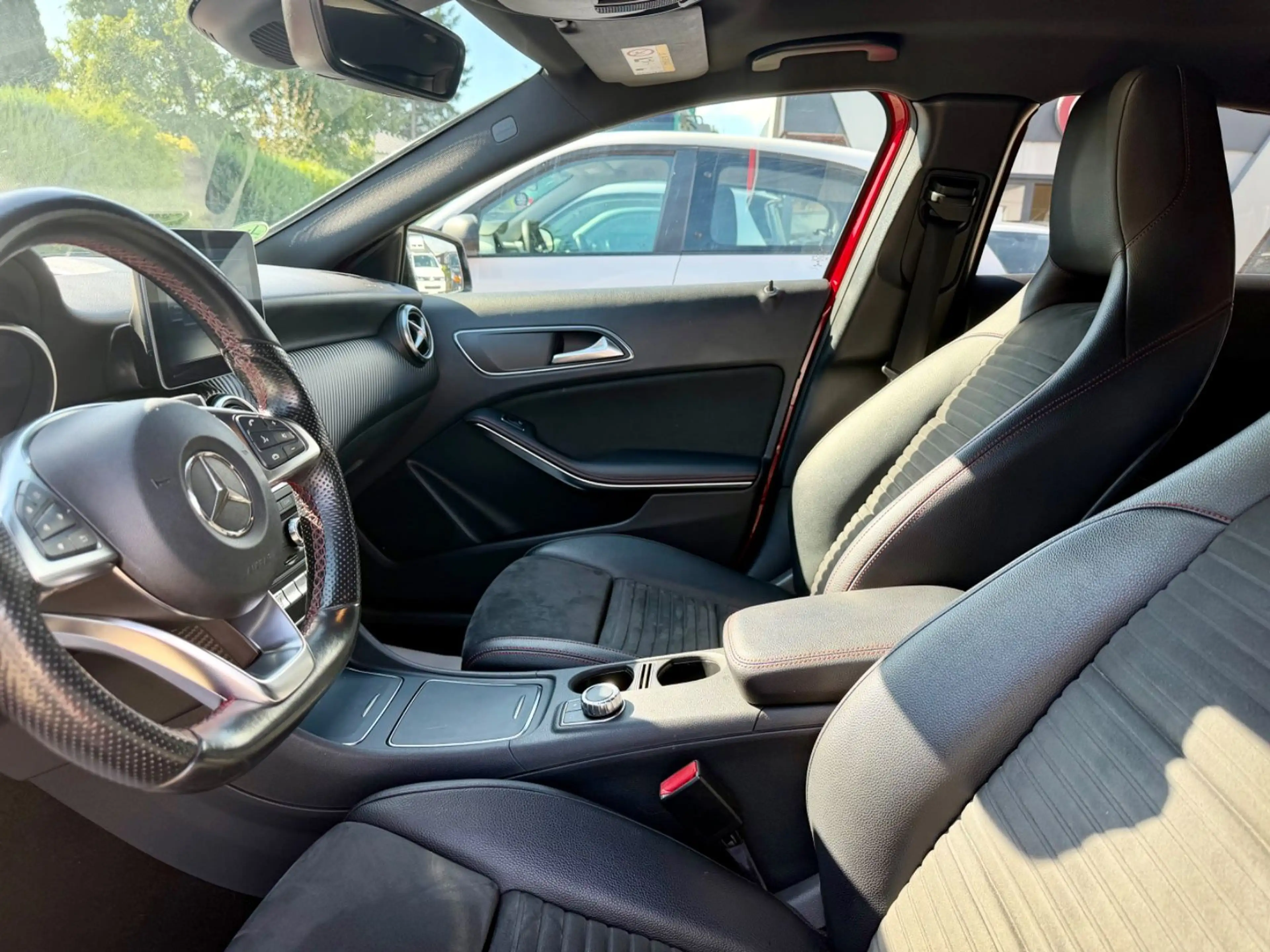 Mercedes-Benz A 220 4Matic,AMG, Leder, RKF, SHZ, Pano — photo 8