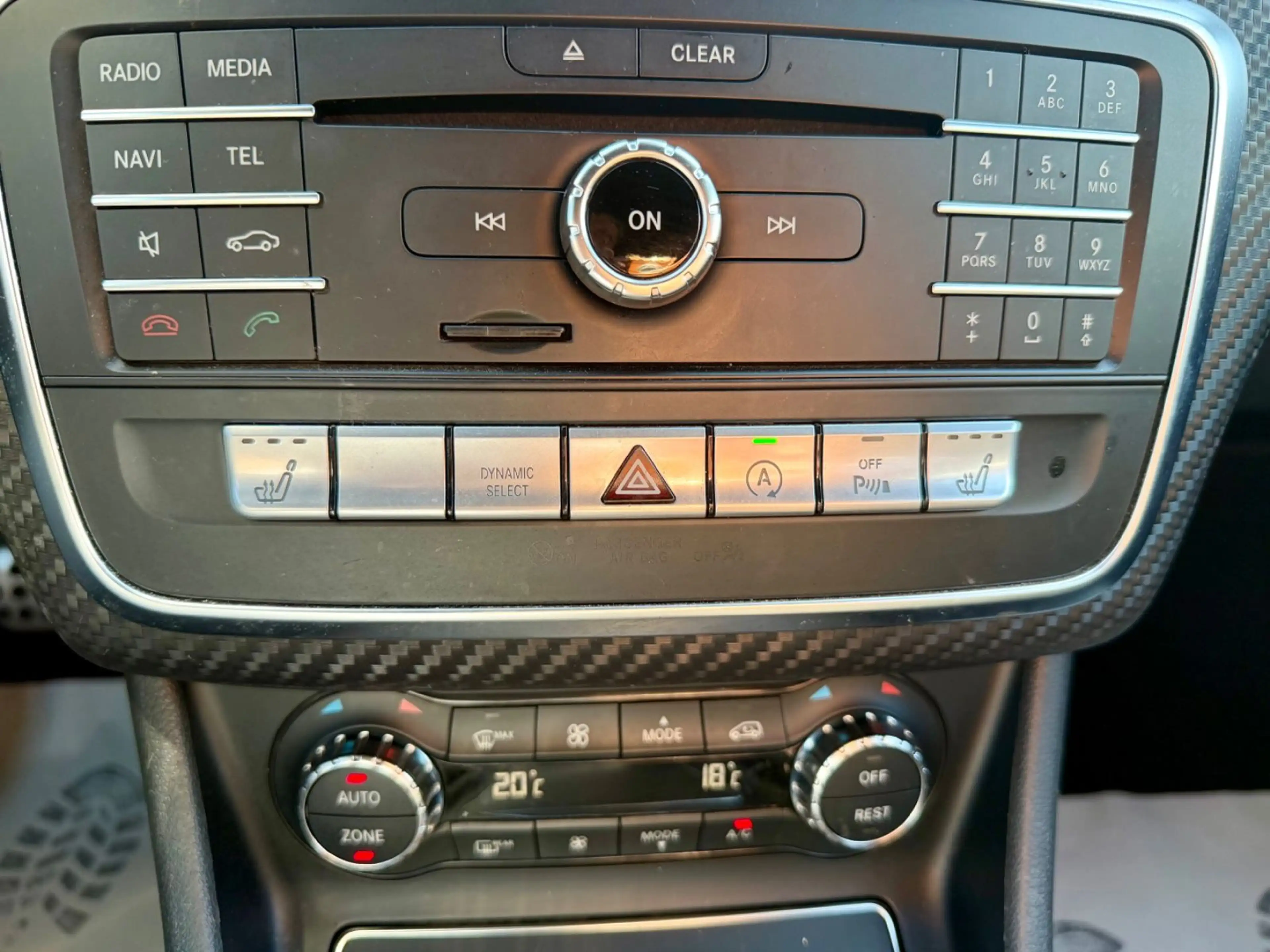 Mercedes-Benz A 220 4Matic,AMG, Leder, RKF, SHZ, Pano — photo 13