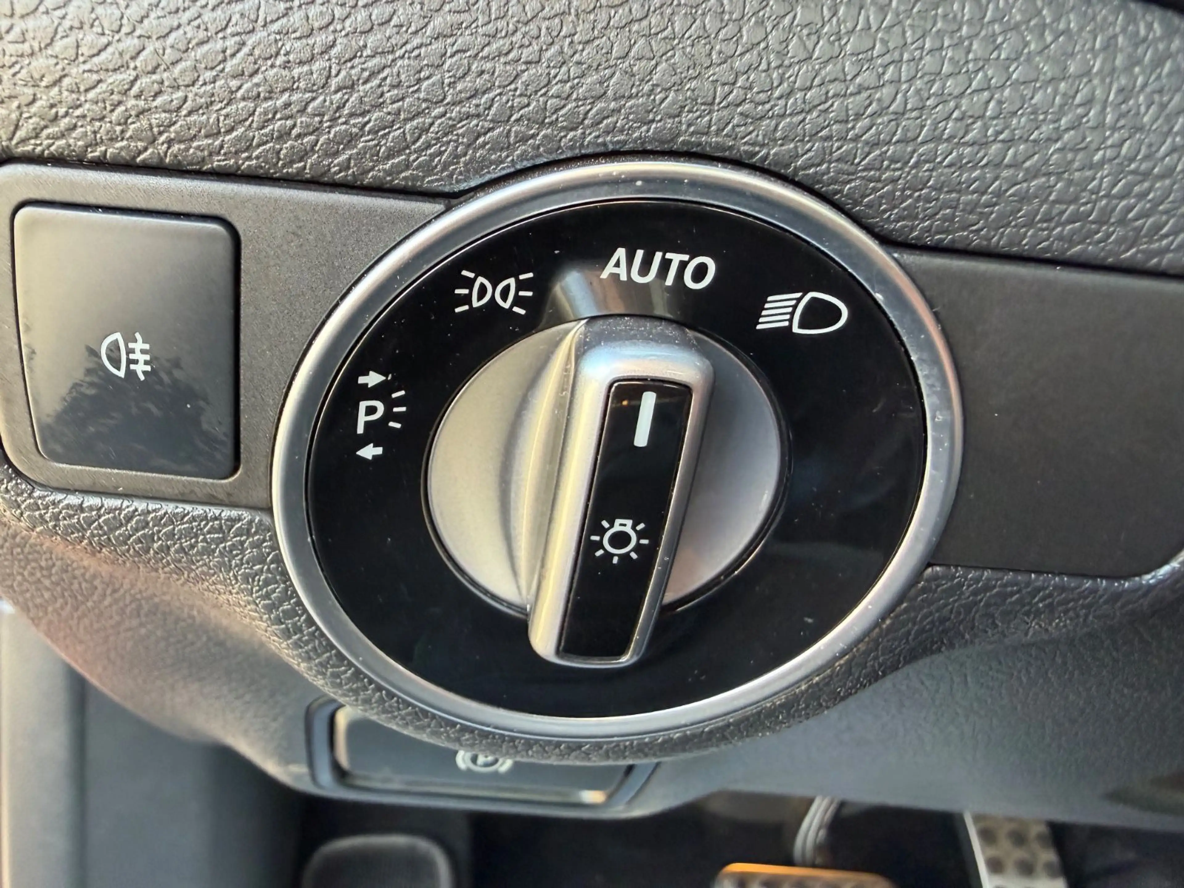 Mercedes-Benz A 220 4Matic,AMG, Leder, RKF, SHZ, Pano — photo 12