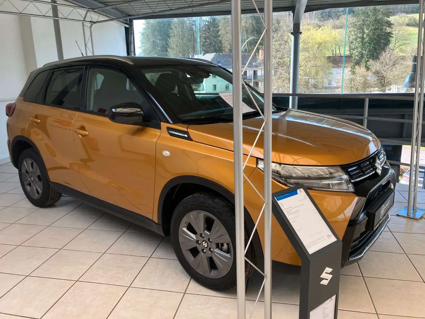 Suzuki Vitara GL+ 1.4 Mild-Hybrid  4x4 Gris - 1
