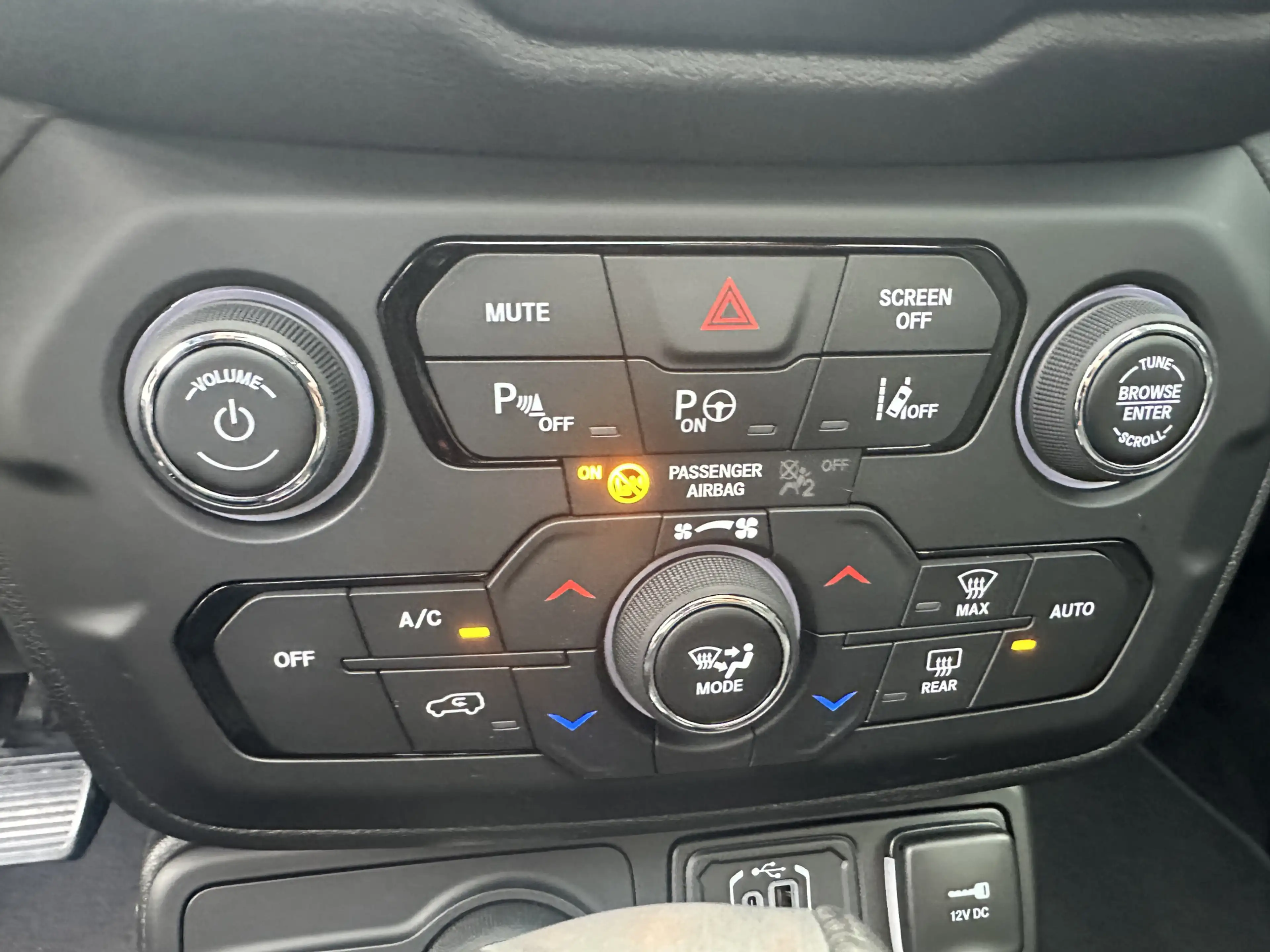 Jeep Renegade 4xe 240PK Plug-in Hybrid The North Star (Schuif/ka — photo 25